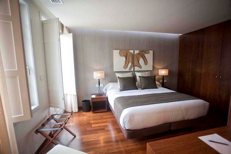 Hotel Carris Cardenal Quevedo (Ourense) by null