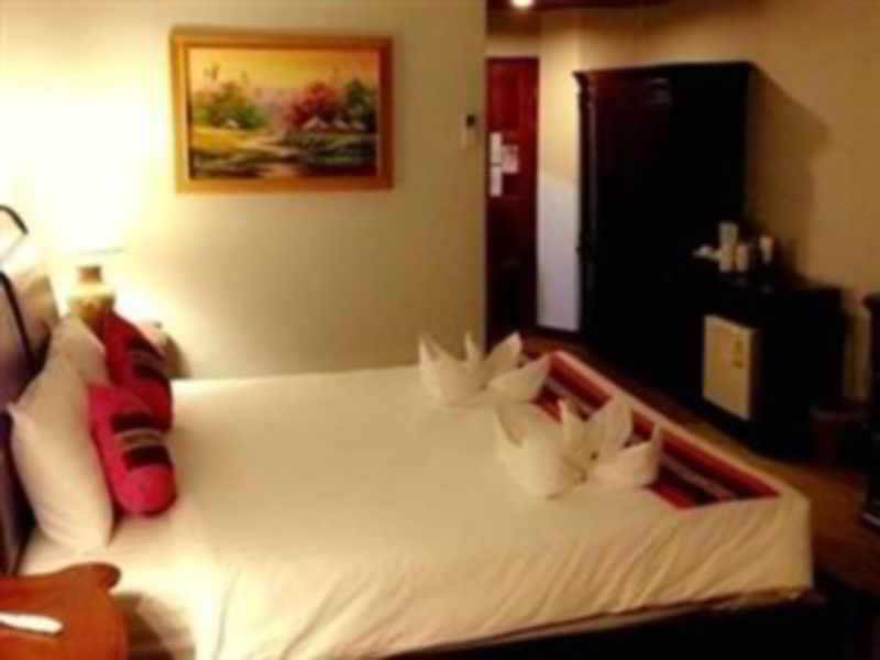 Thepnakorn Hotel