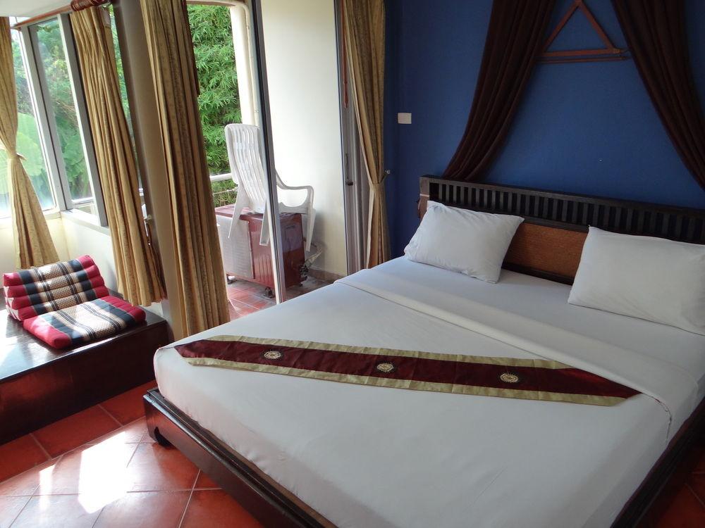 Le Tong Beach Hotel, Pulau Phuket