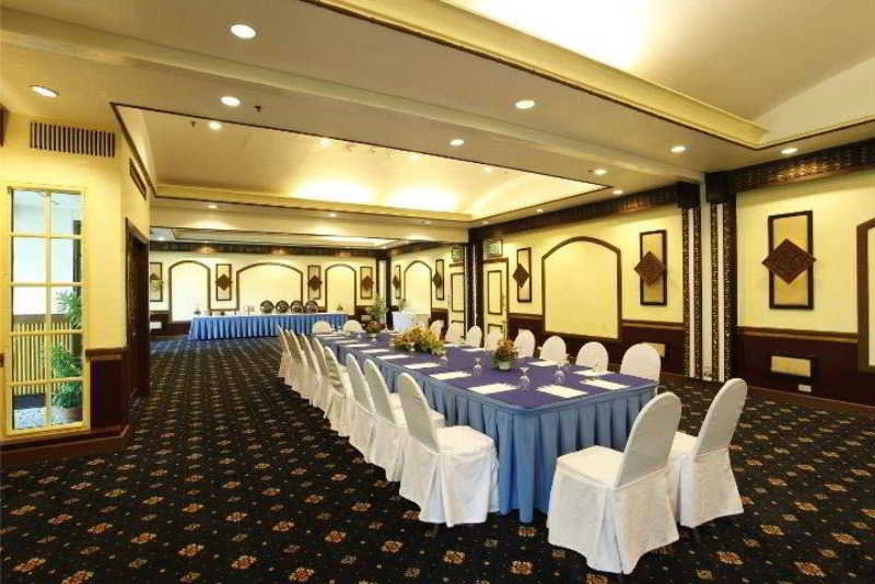 Waterfront Insular Hotel Davao by null