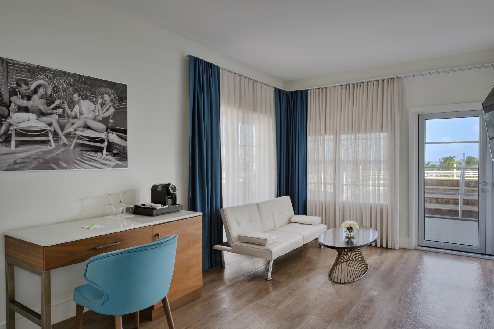 Hotel Breakwater South Beach by null