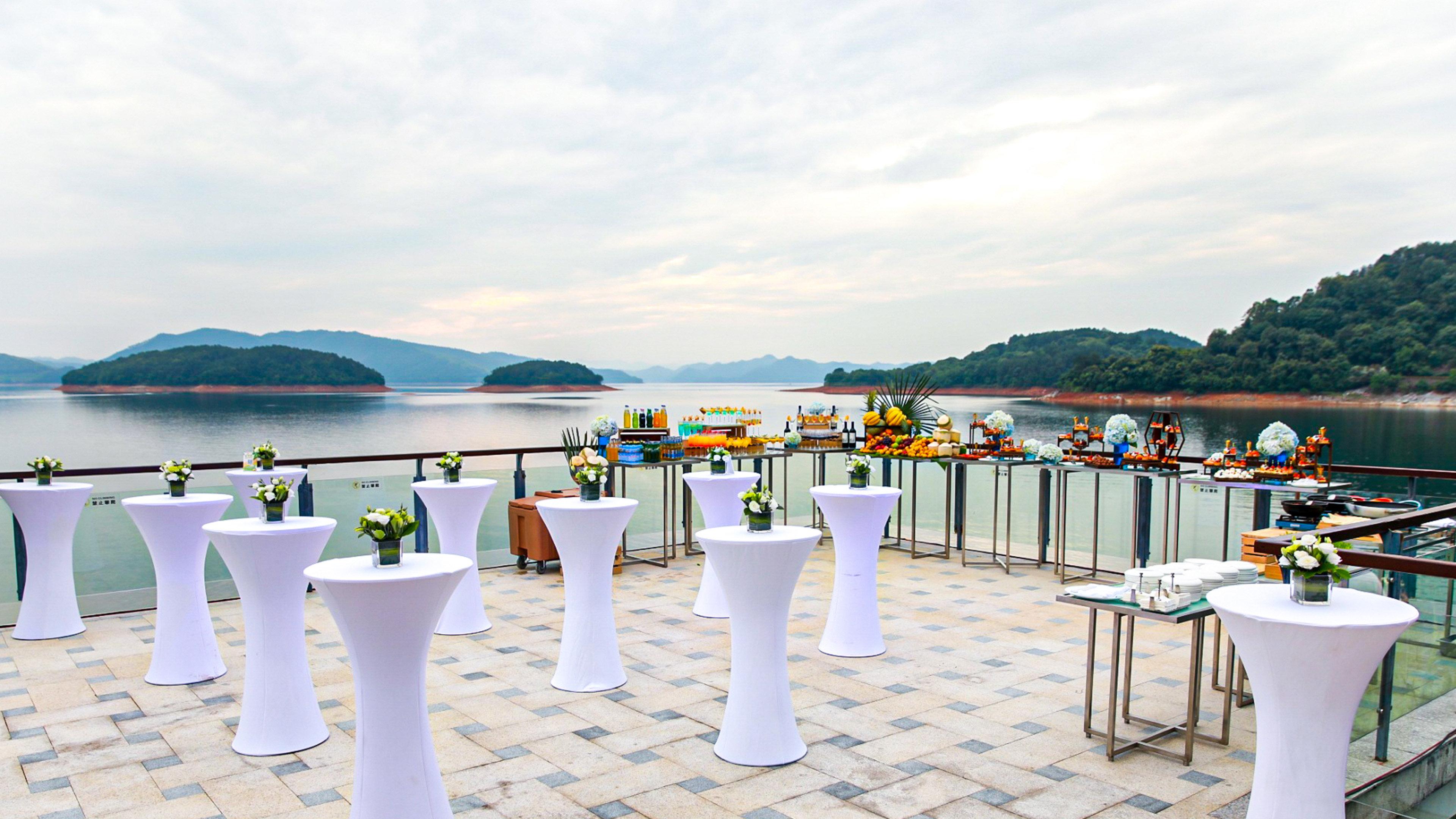 InterContinental Onethousand Island Lake Resort by null