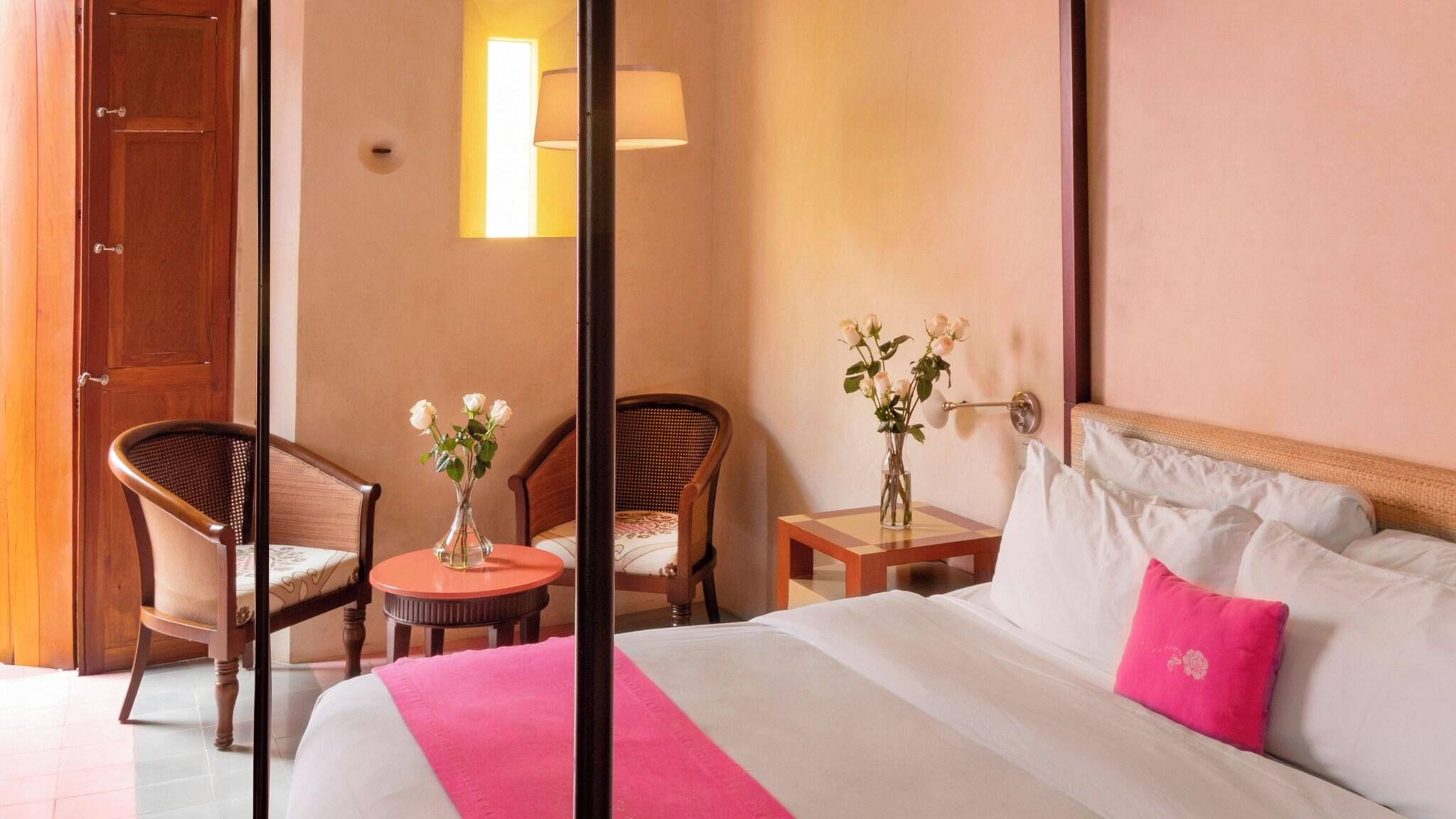 Rosas & Xocolate Boutique Hotel + SPA by null