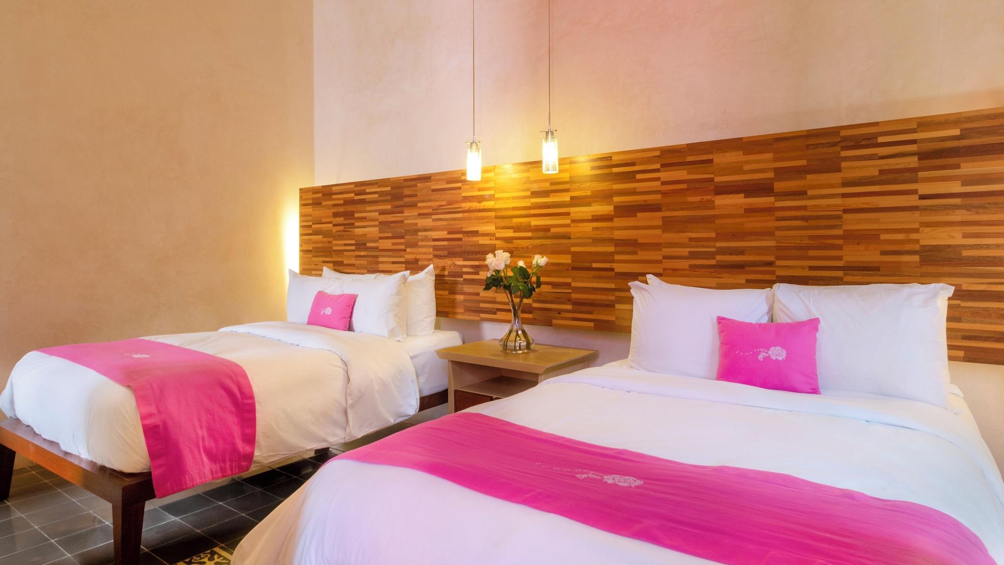 Rosas & Xocolate Boutique Hotel + SPA by null