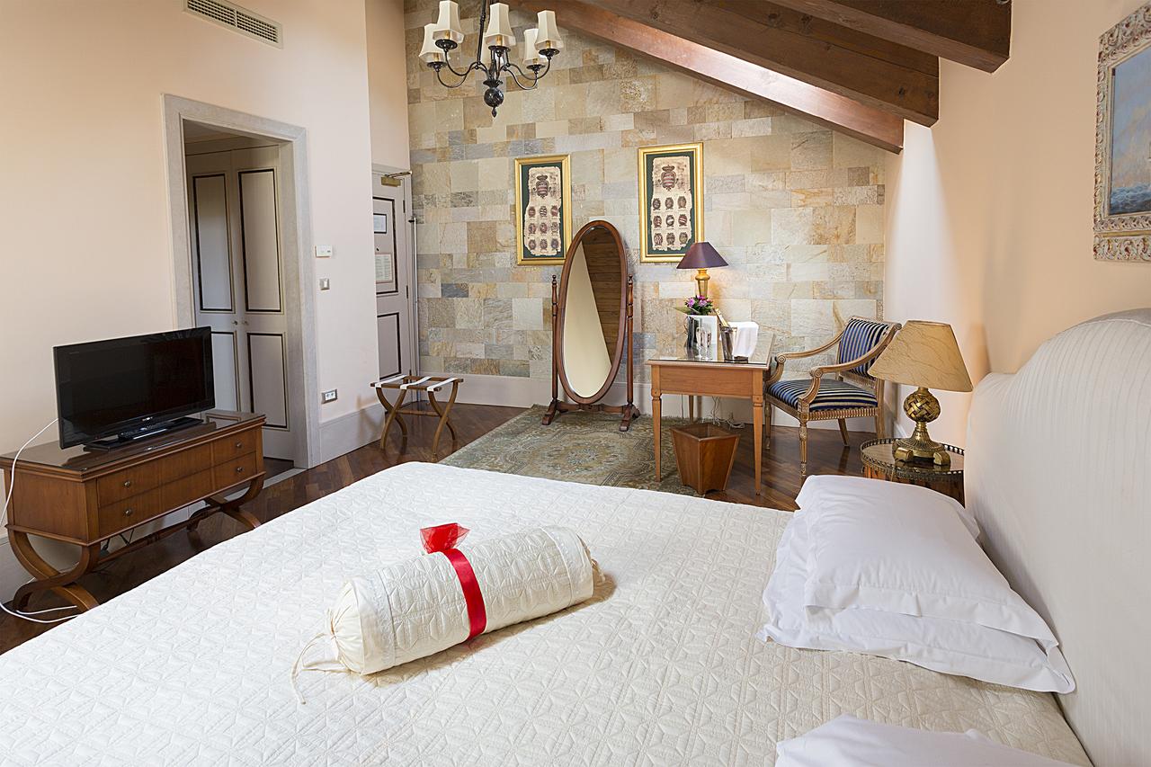 The Pucic Palace by null