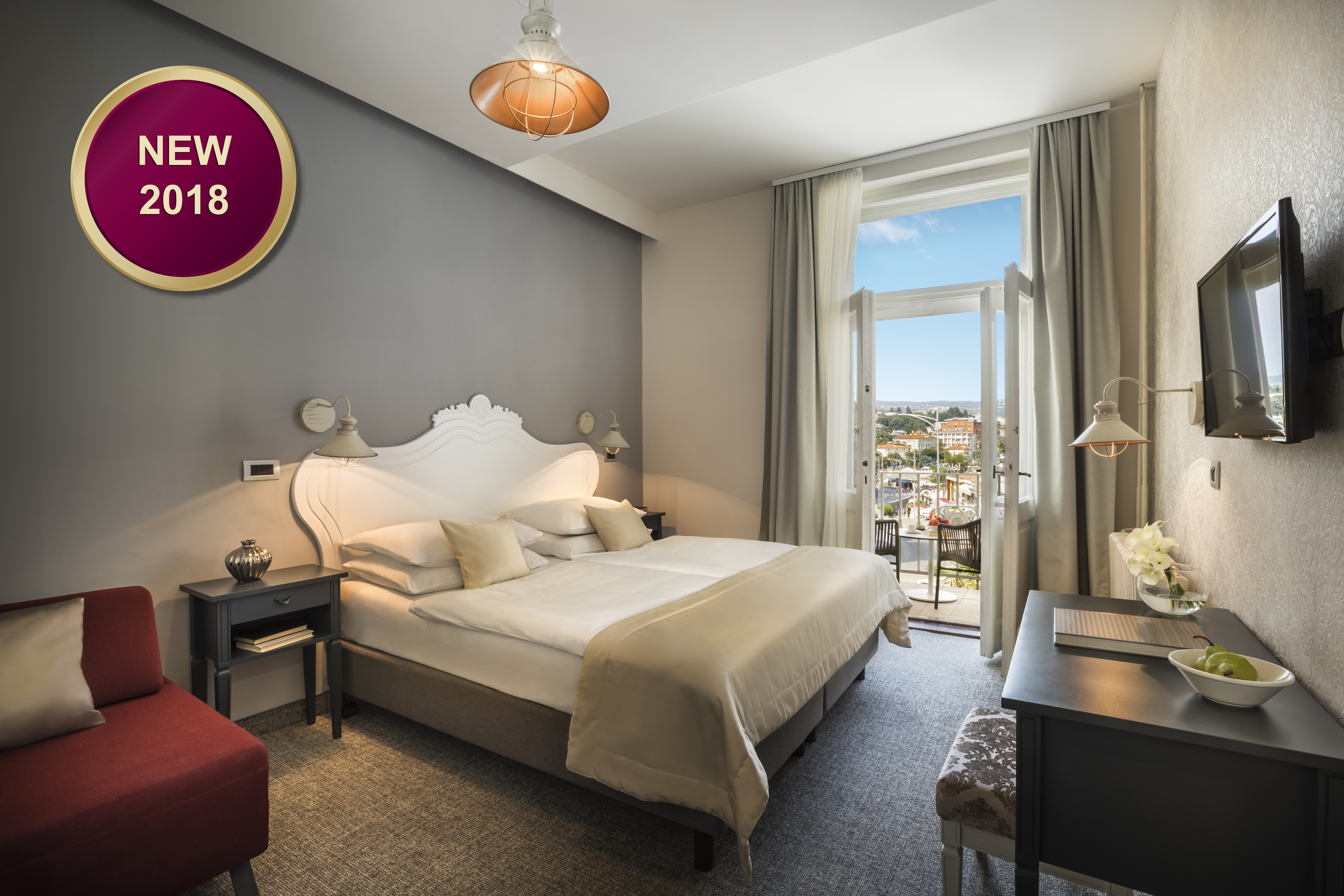 Chambre avec 2 lits, vue sur la rue