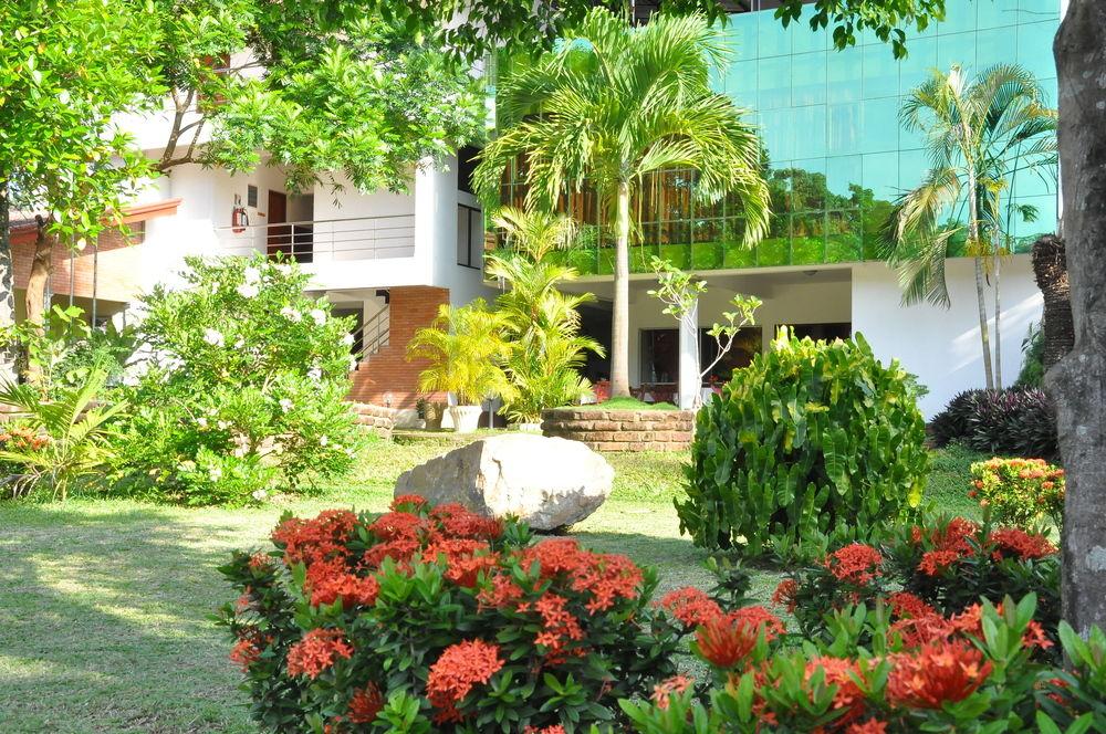 Siyanco Holiday Resort & Cafe by null