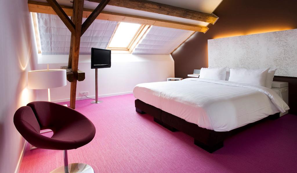 Eburon Hotel - Different Hotels by null