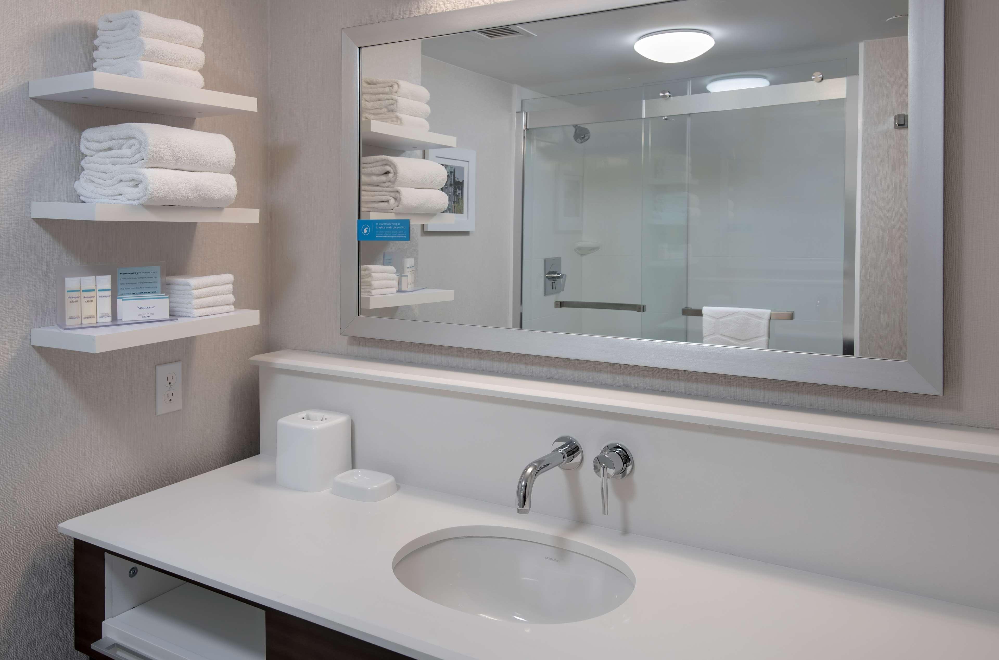 Hampton Inn Boston-Logan Airport