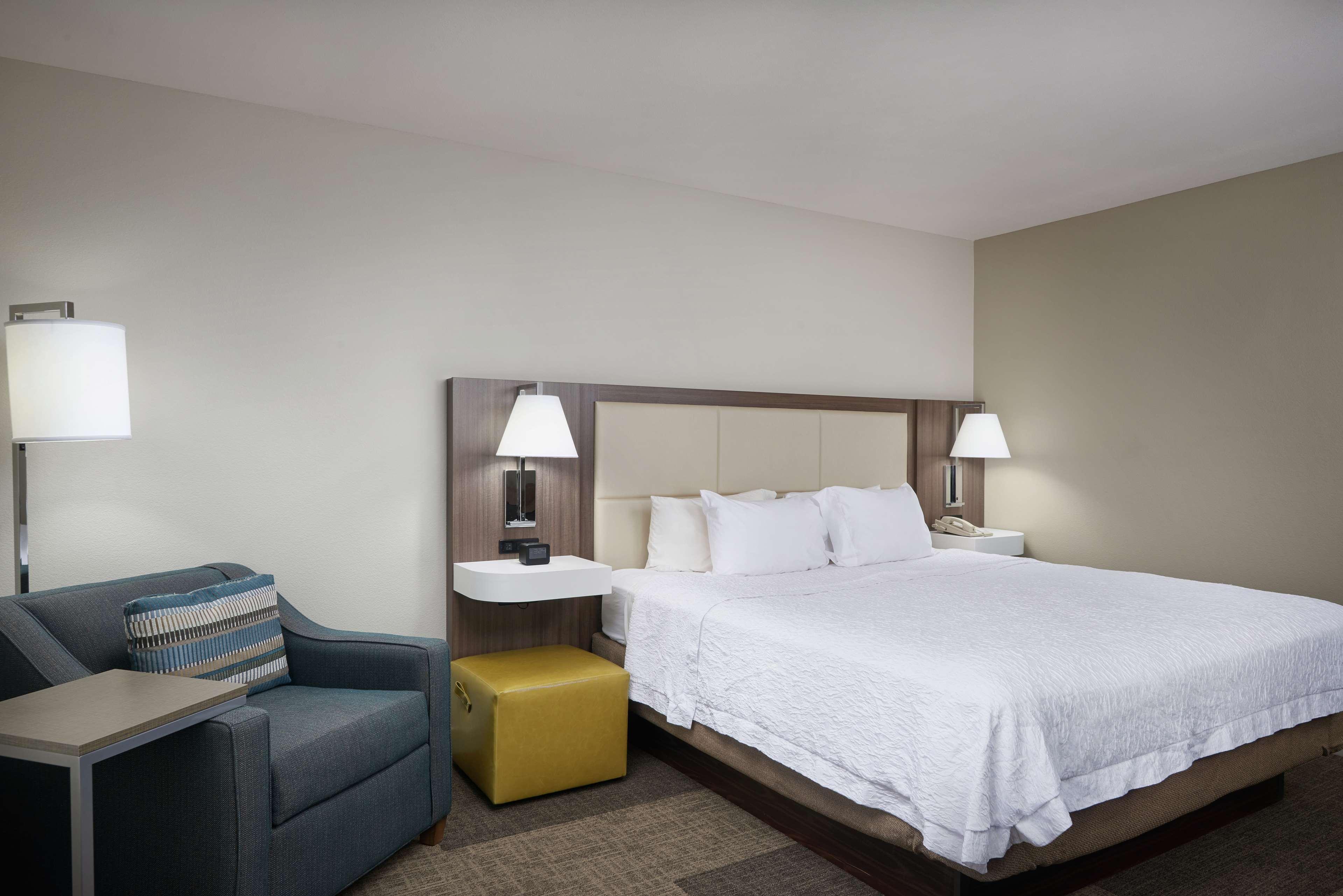 Hampton Inn & Suites Rogers