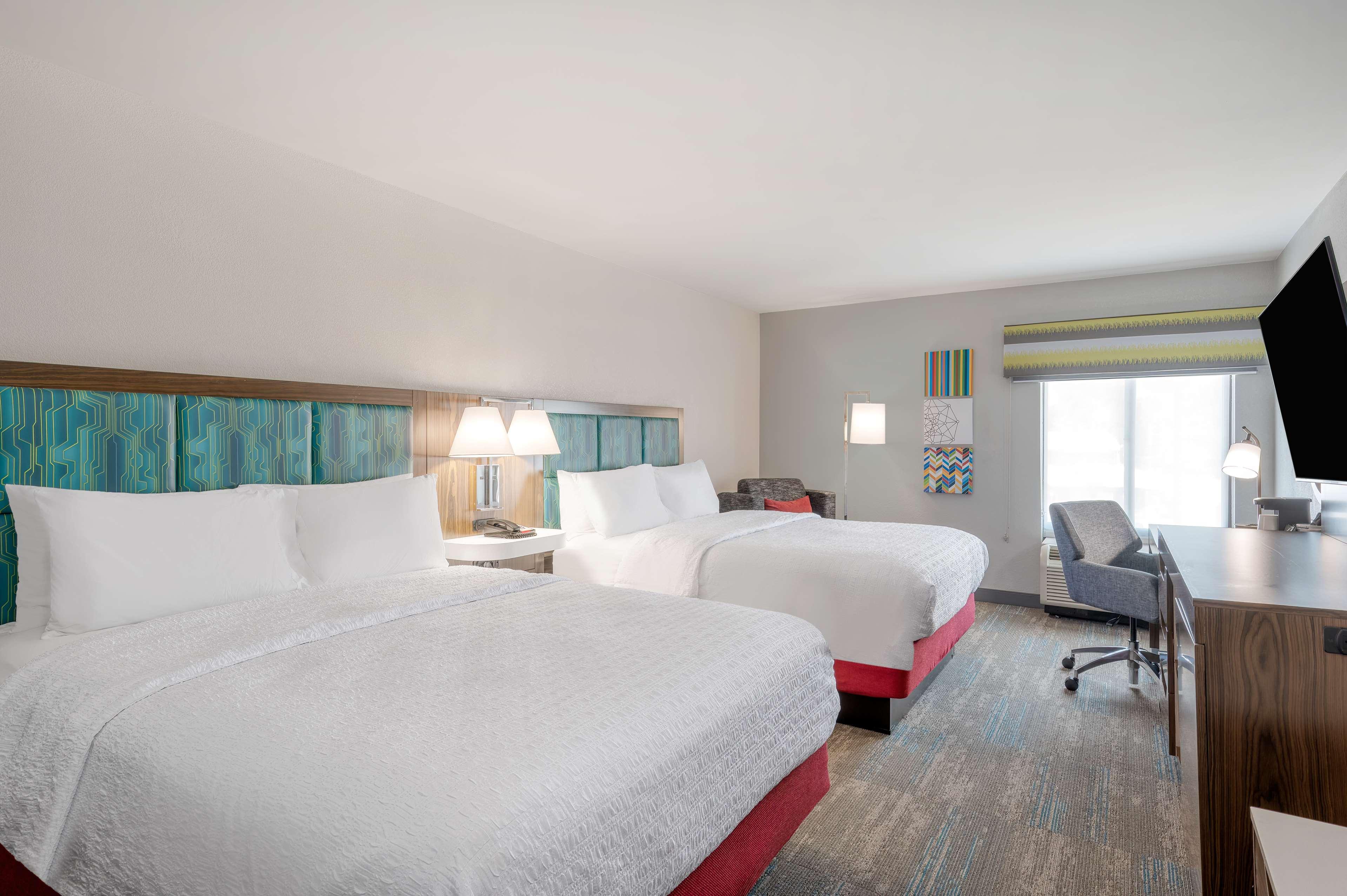 Hampton Inn New Philadelphia