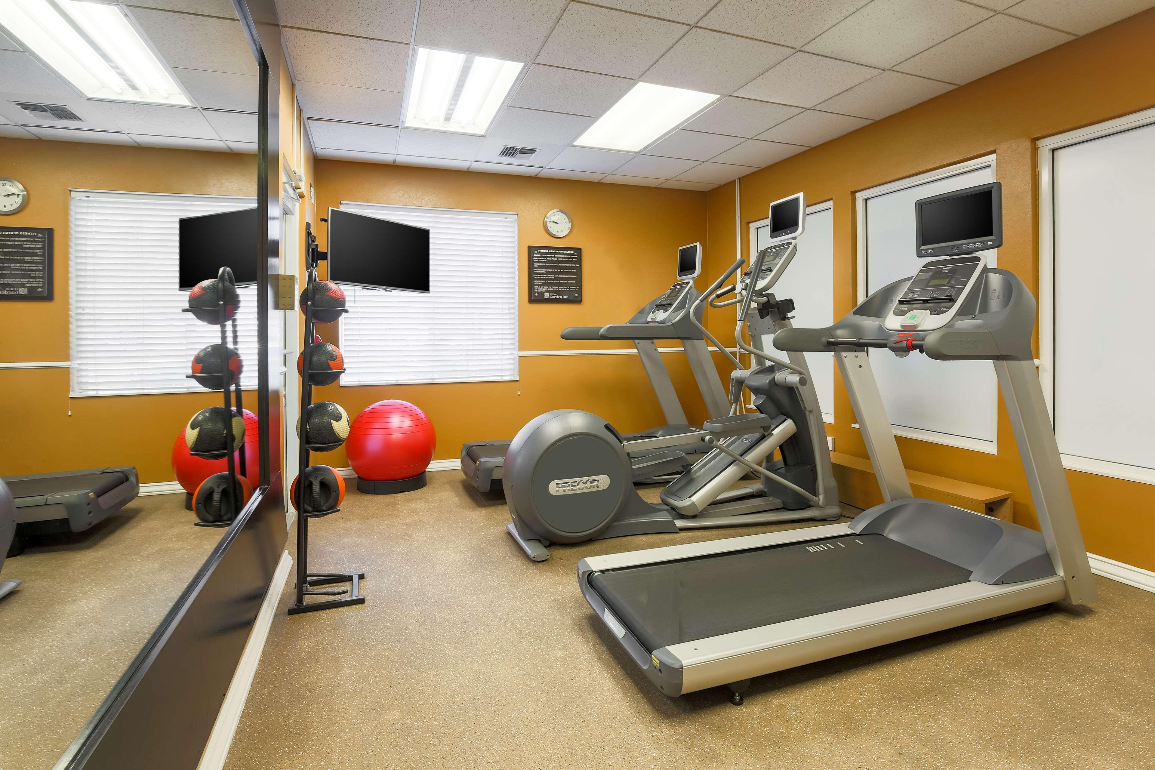 Hilton Garden Inn Bakersfield