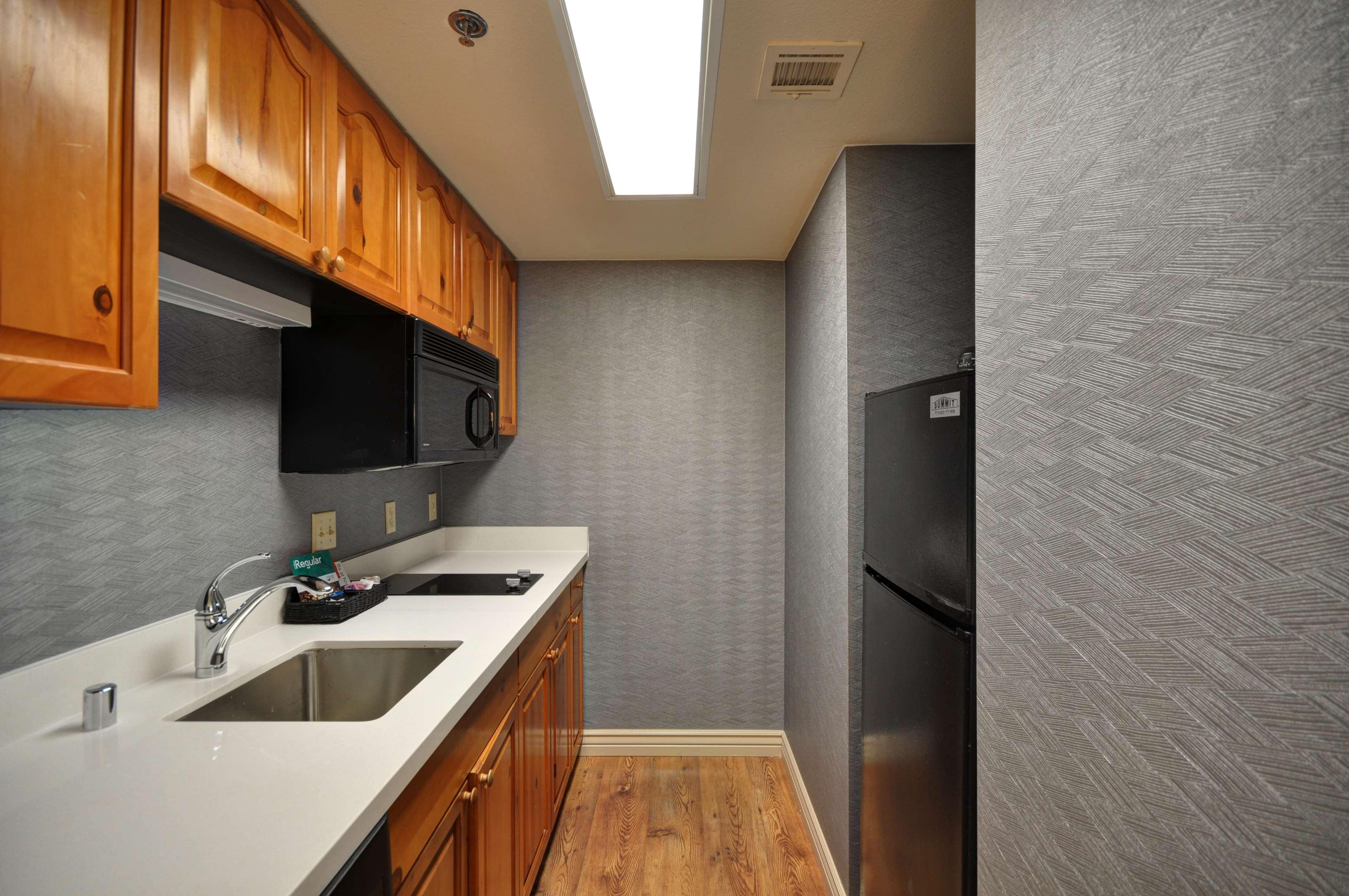 Homewood Suites by Hilton Phoenix-Biltmore