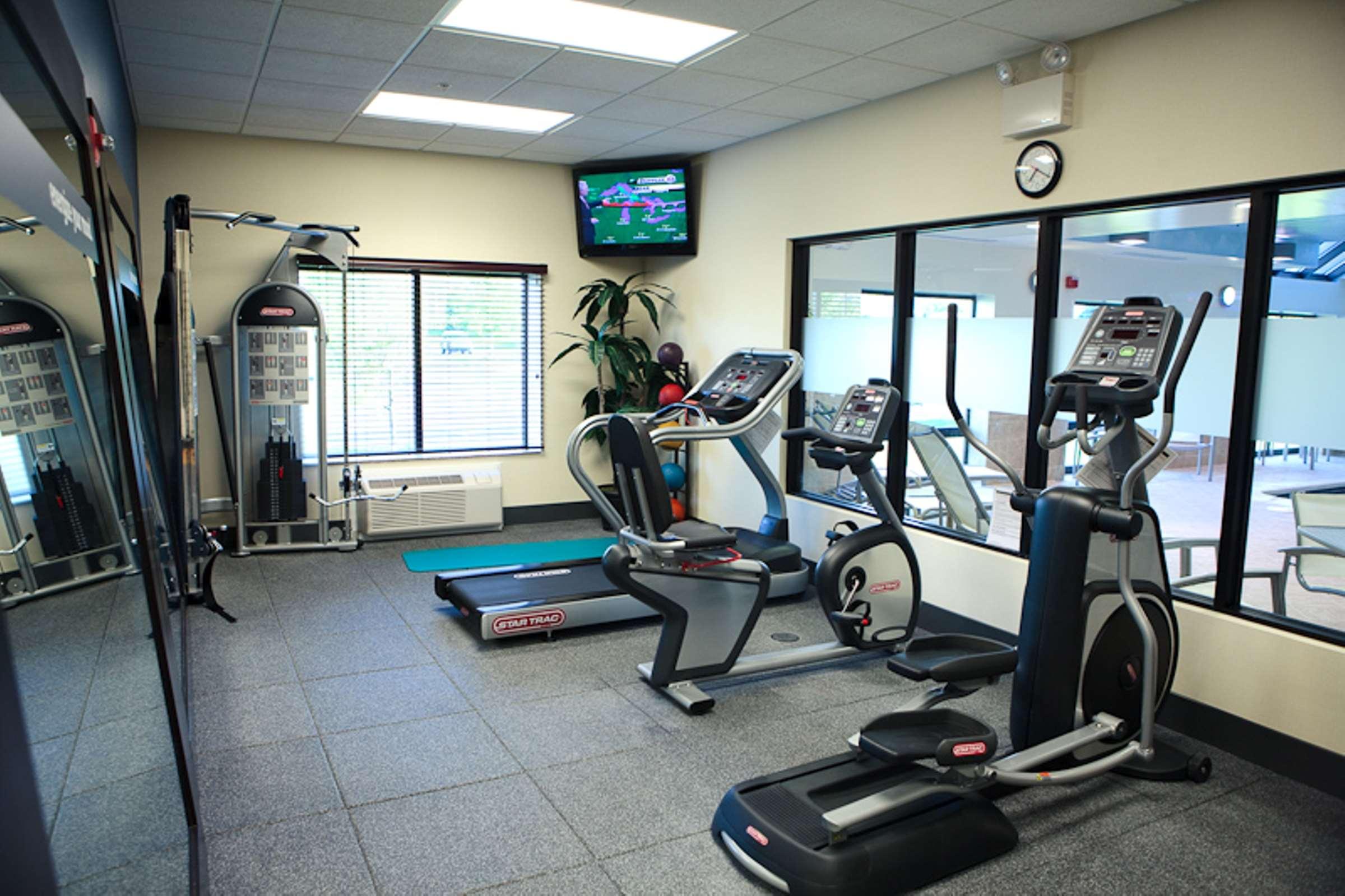 Hampton Inn & Suites Detroit-Canton