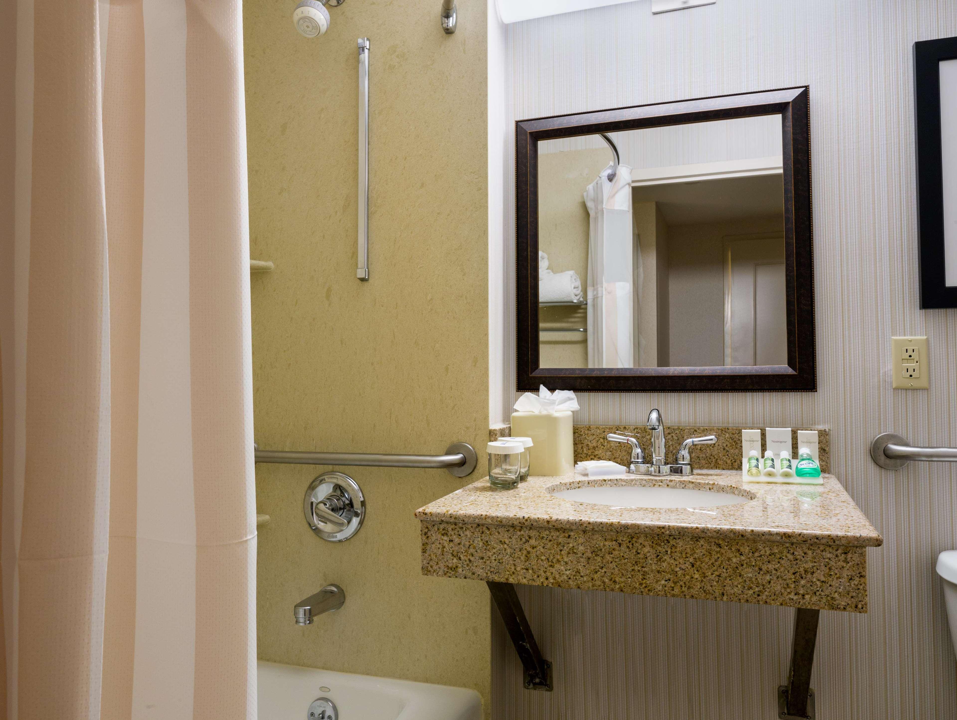Галерея изображений Amtd Idea Tribeca Hotel