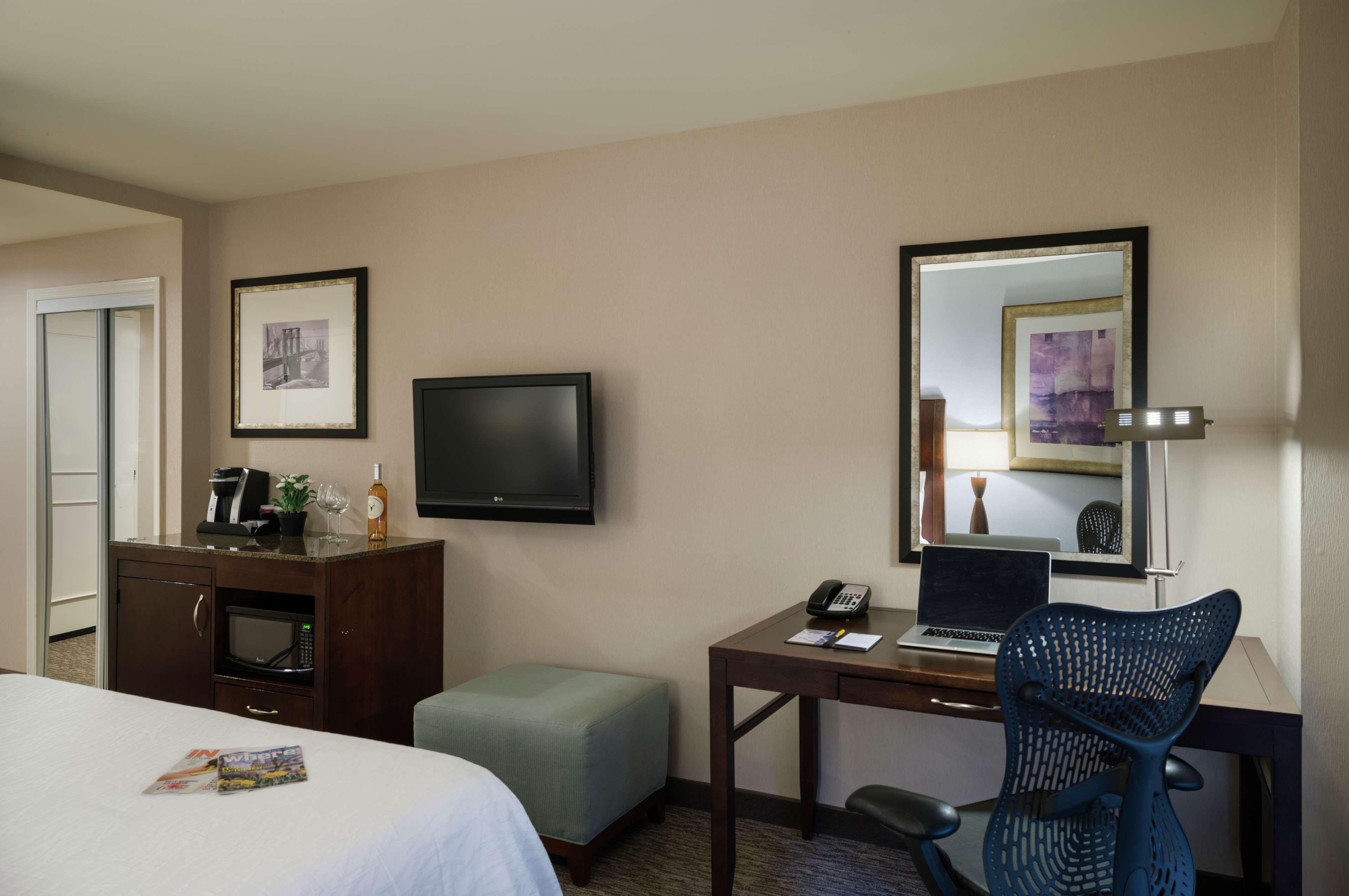 Галерея изображений Amtd Idea Tribeca Hotel
