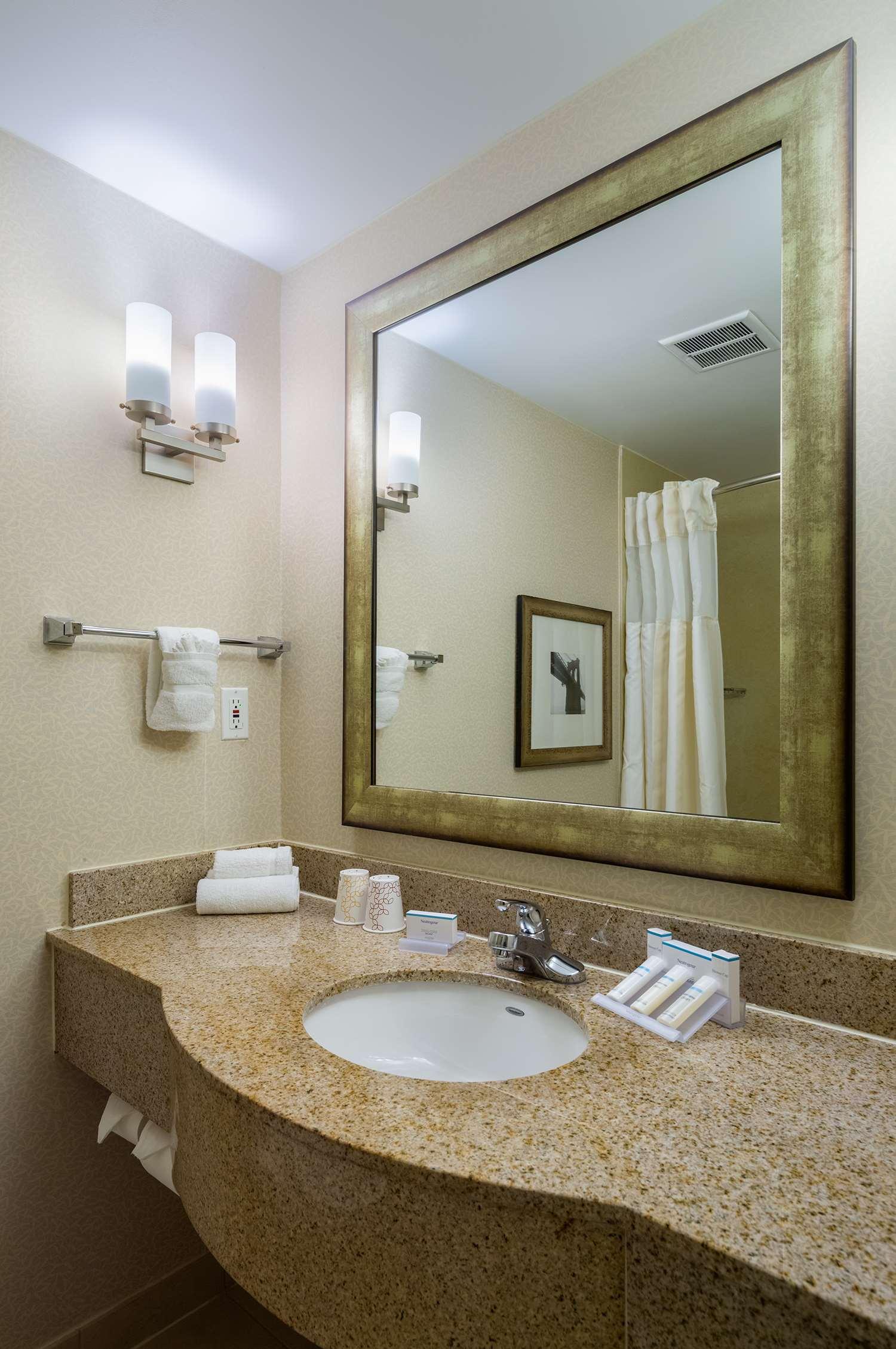 Галерея изображений Amtd Idea Tribeca Hotel