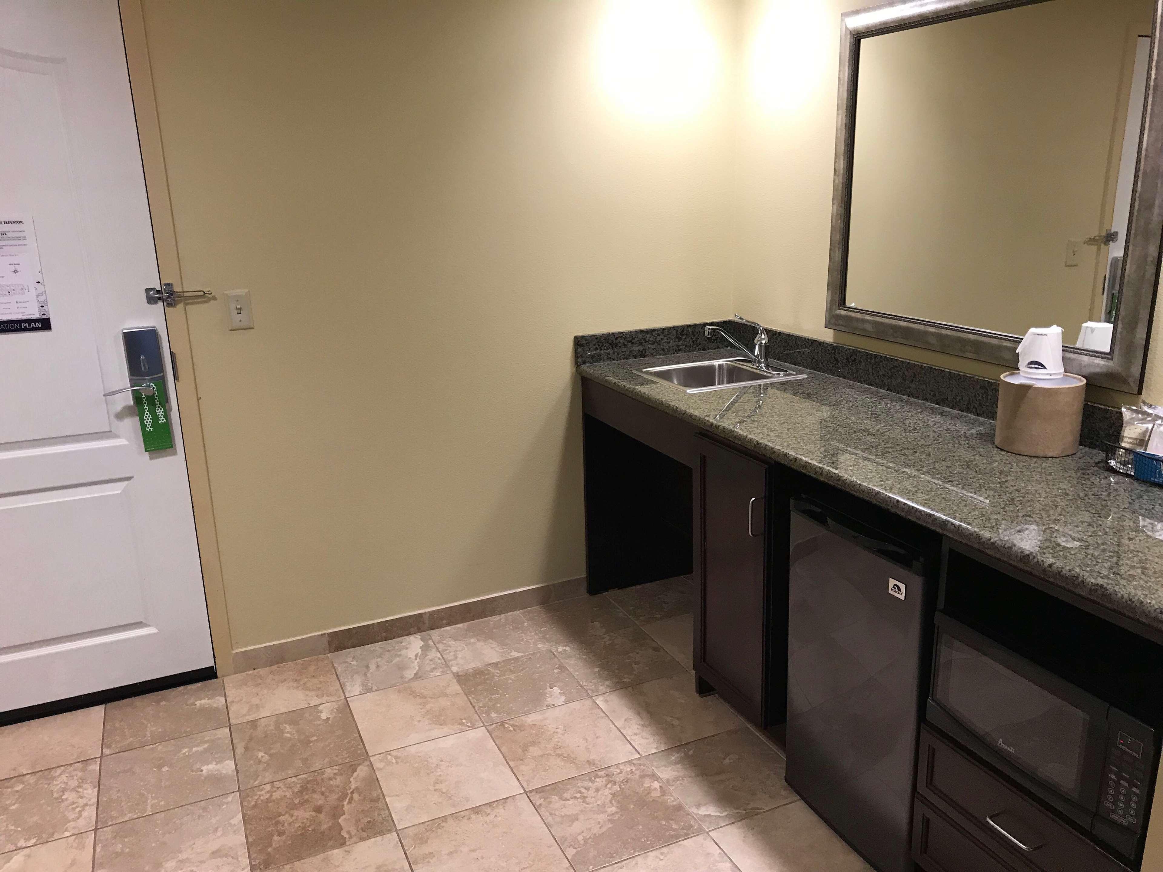 Hampton Inn & Suites Austin Lakeway