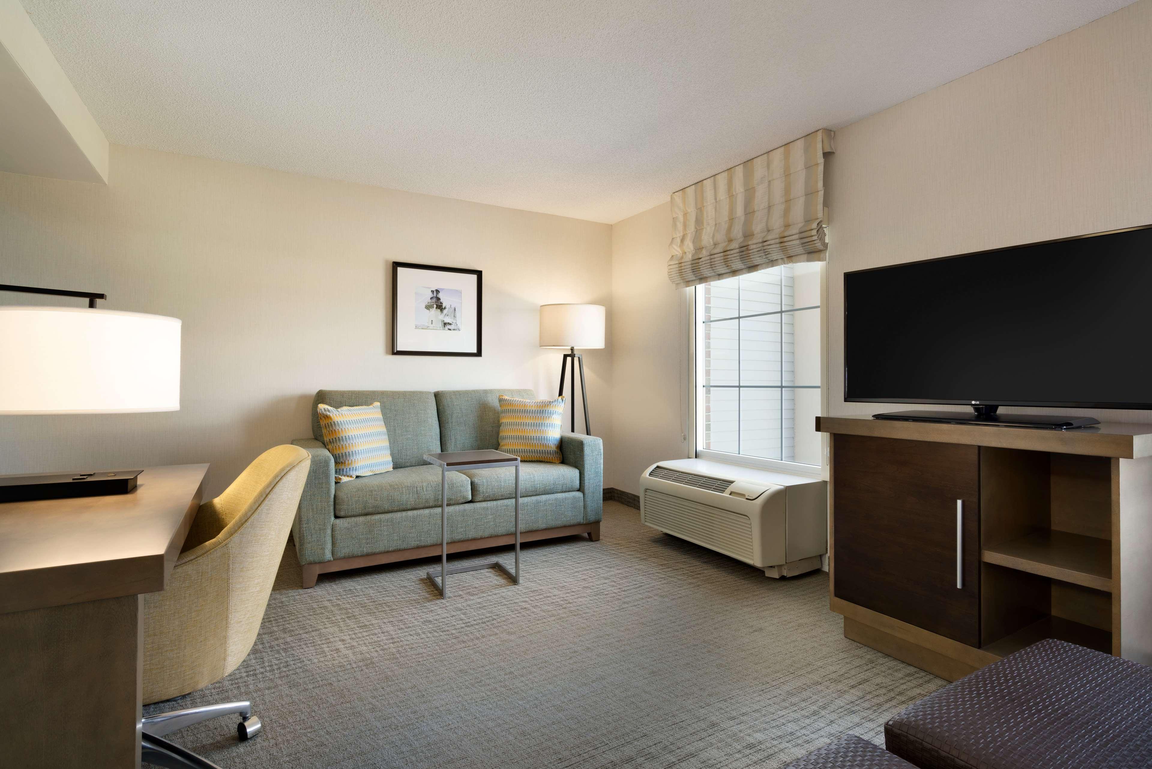 Hampton Inn & Suites Newport Middletown