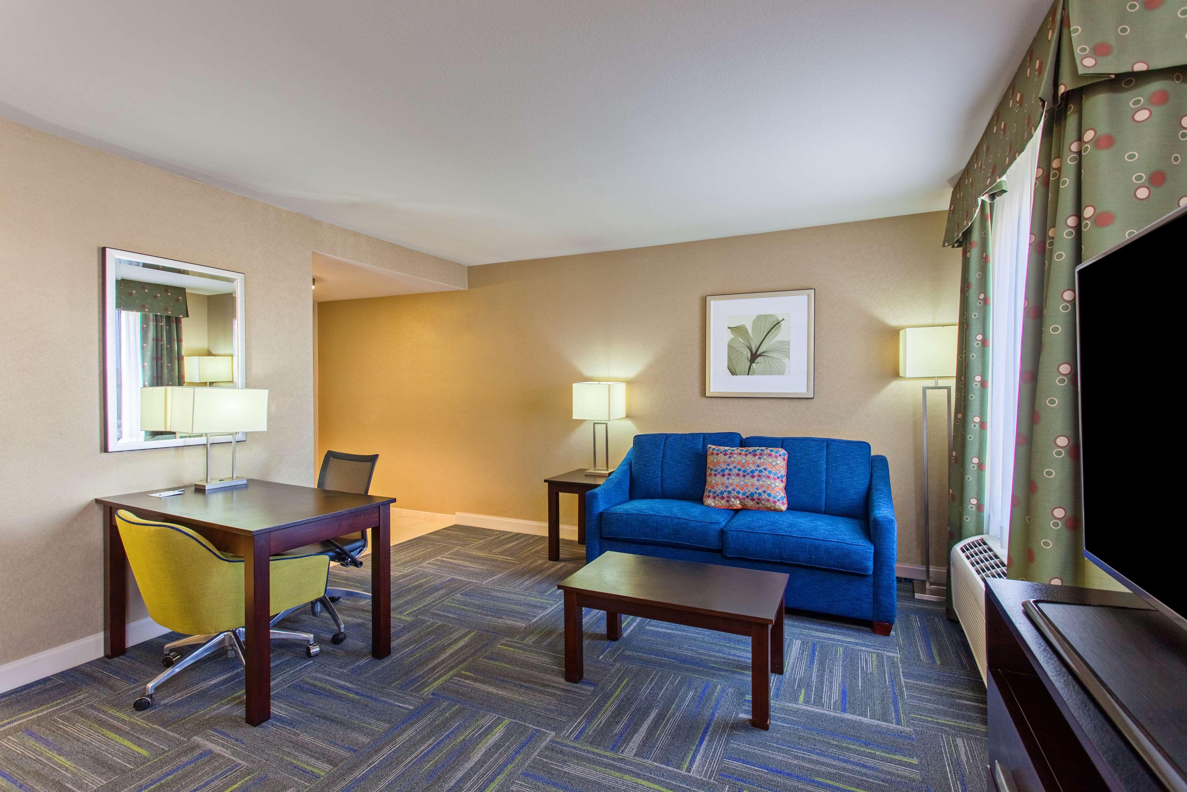 Hampton Inn & Suites Merced