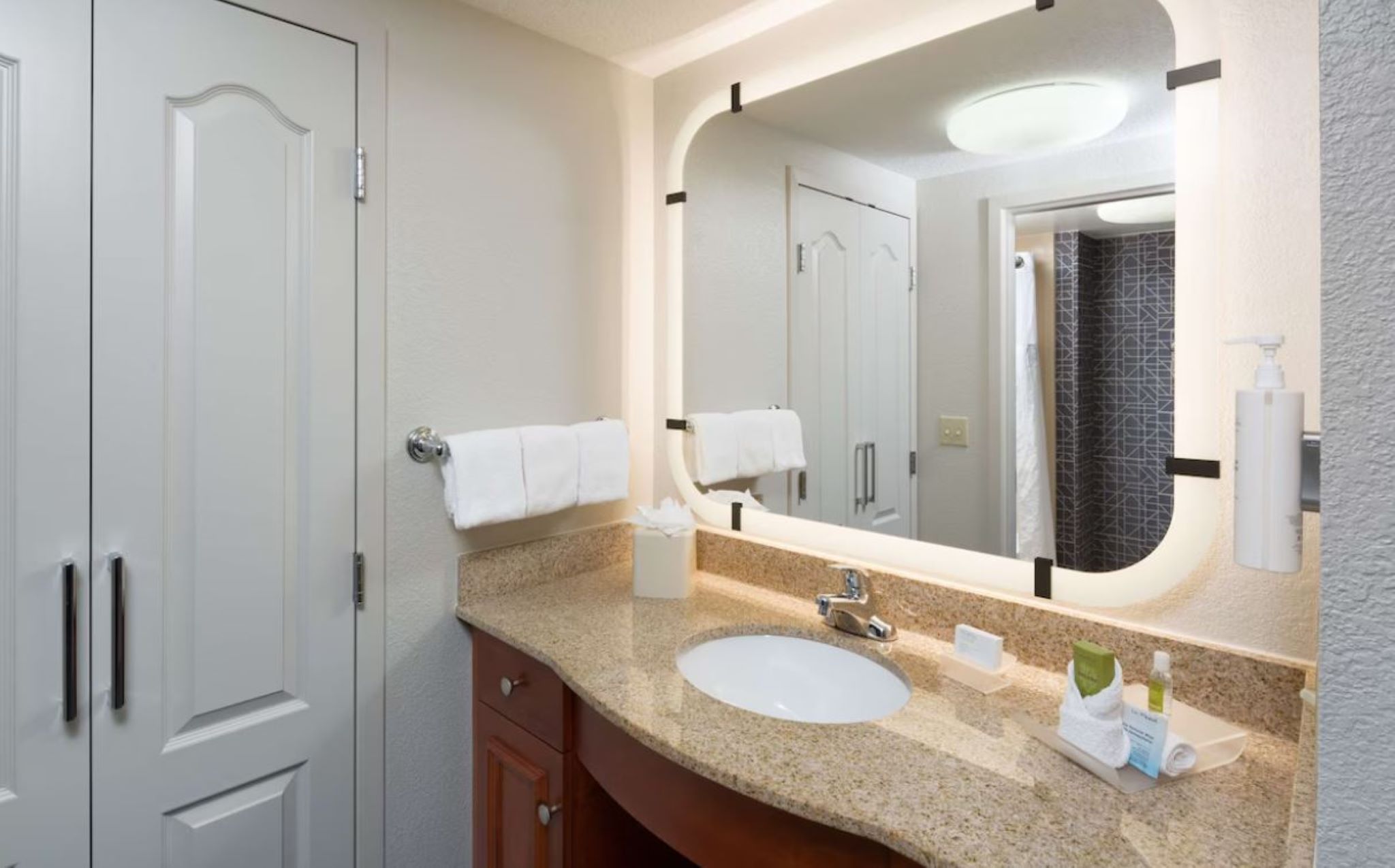 Homewood Suites by Hilton Newburgh-Stewart Airport