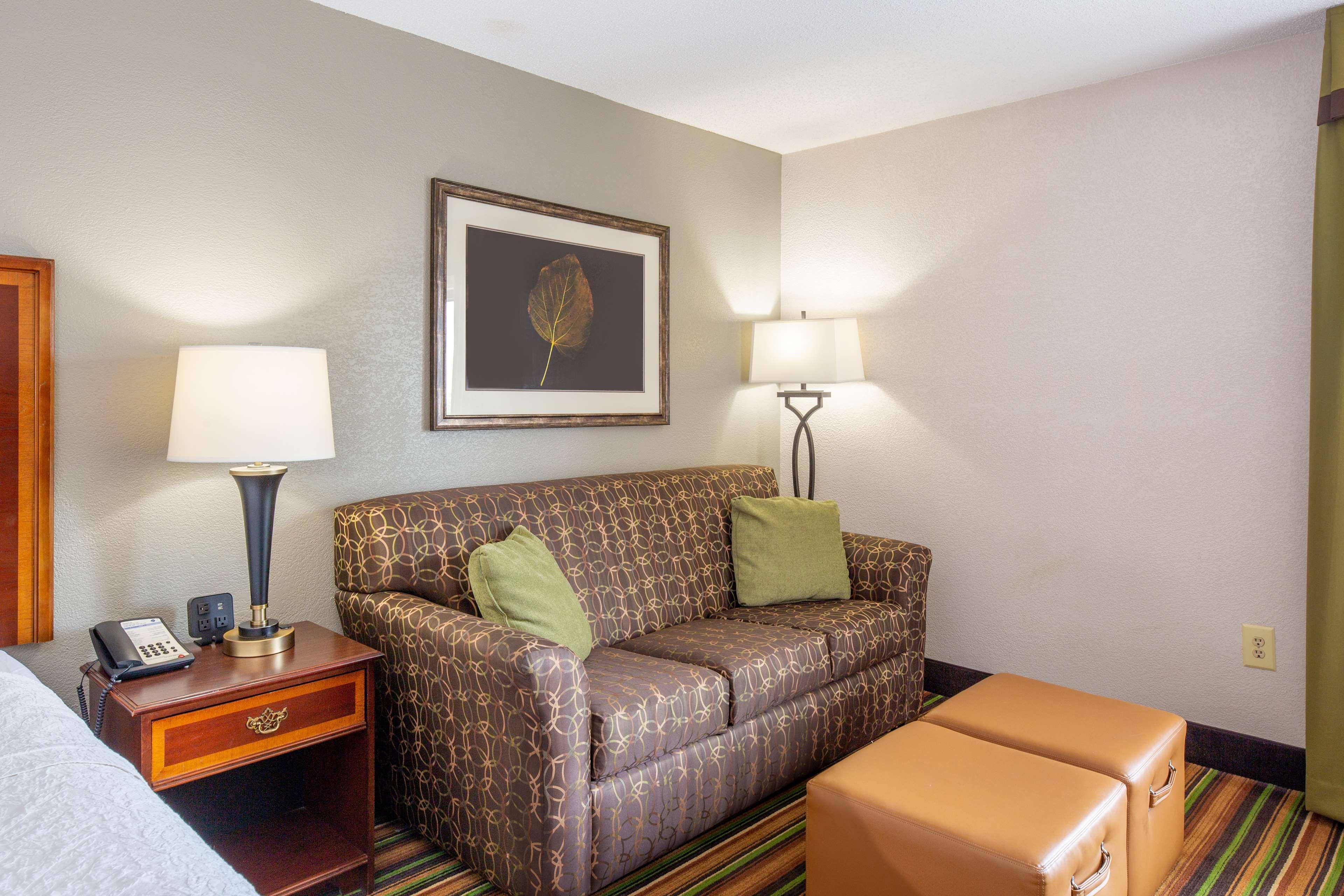 Hampton Inn Winston-Salem Hanes Mall