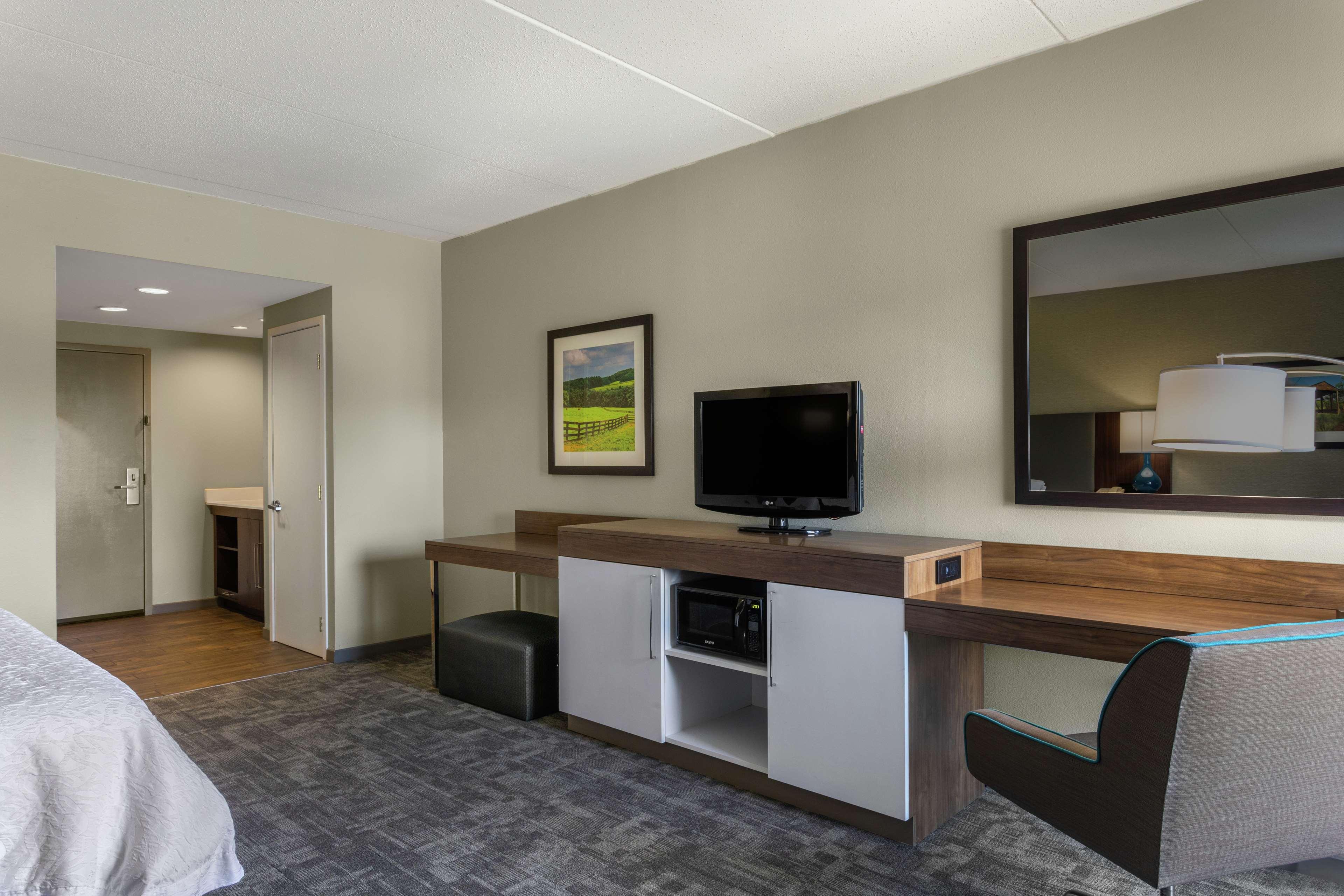 Hampton Inn Bedford