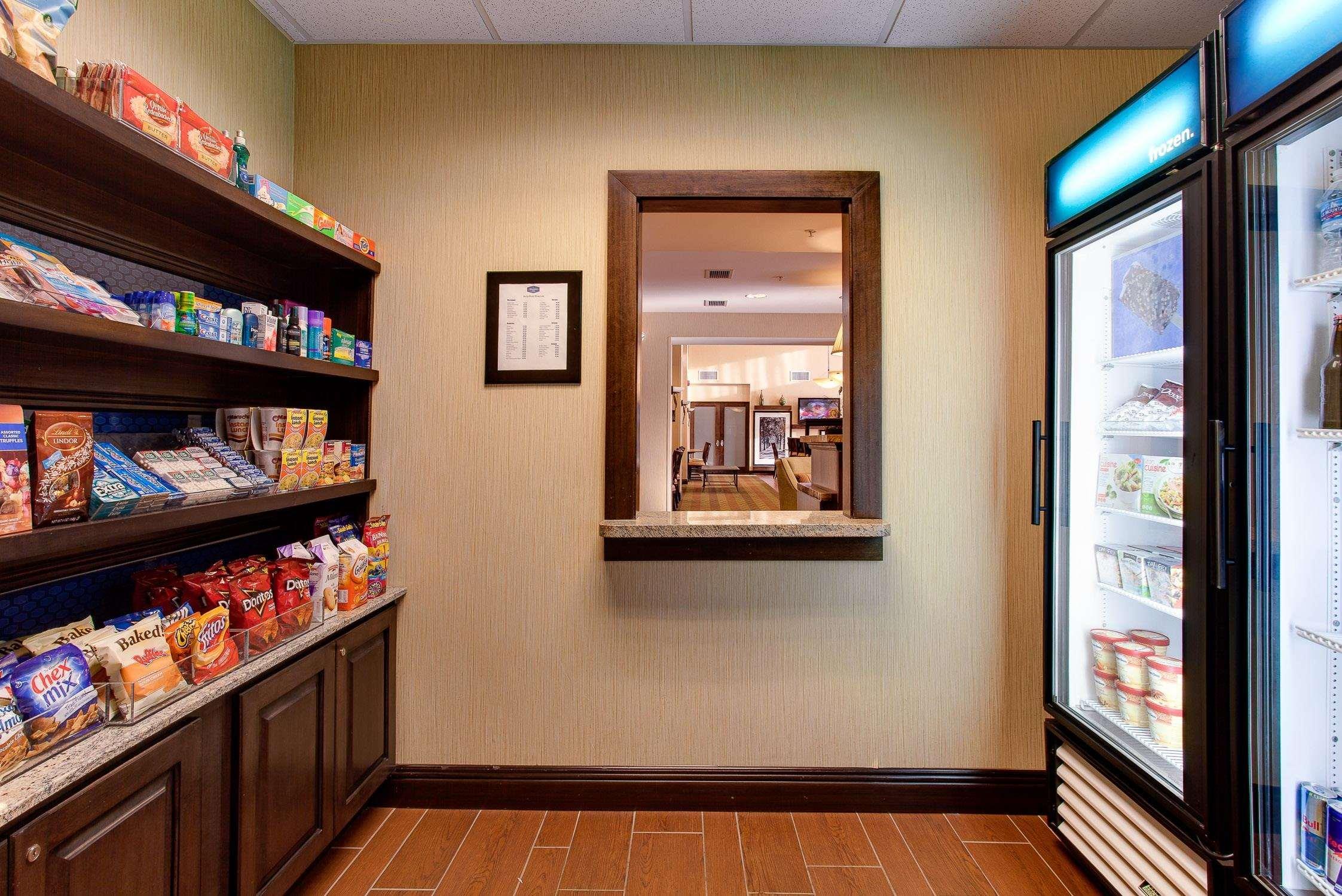 Hampton Inn & Suites Chicago St. Charles