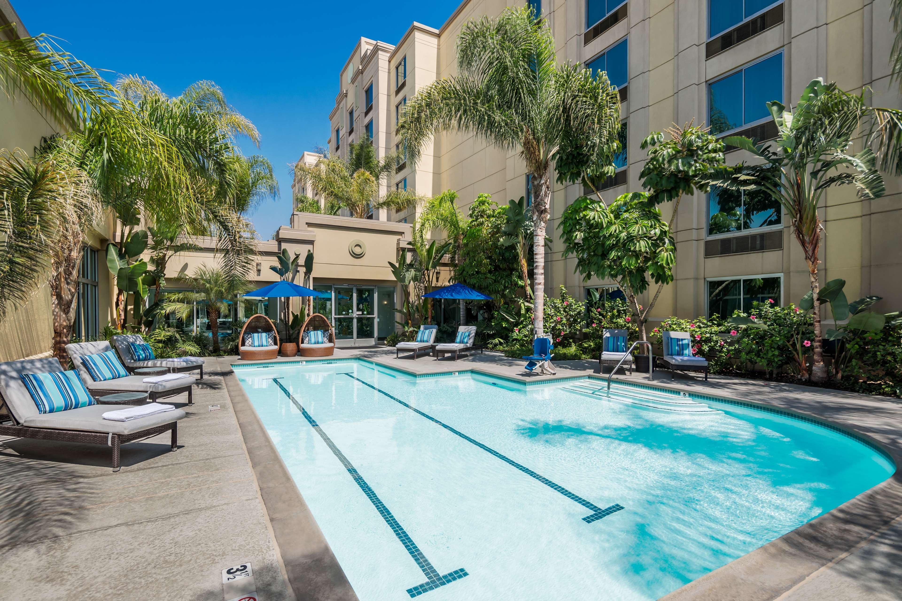 DoubleTree by Hilton Hotel Los Angeles - Commerce image