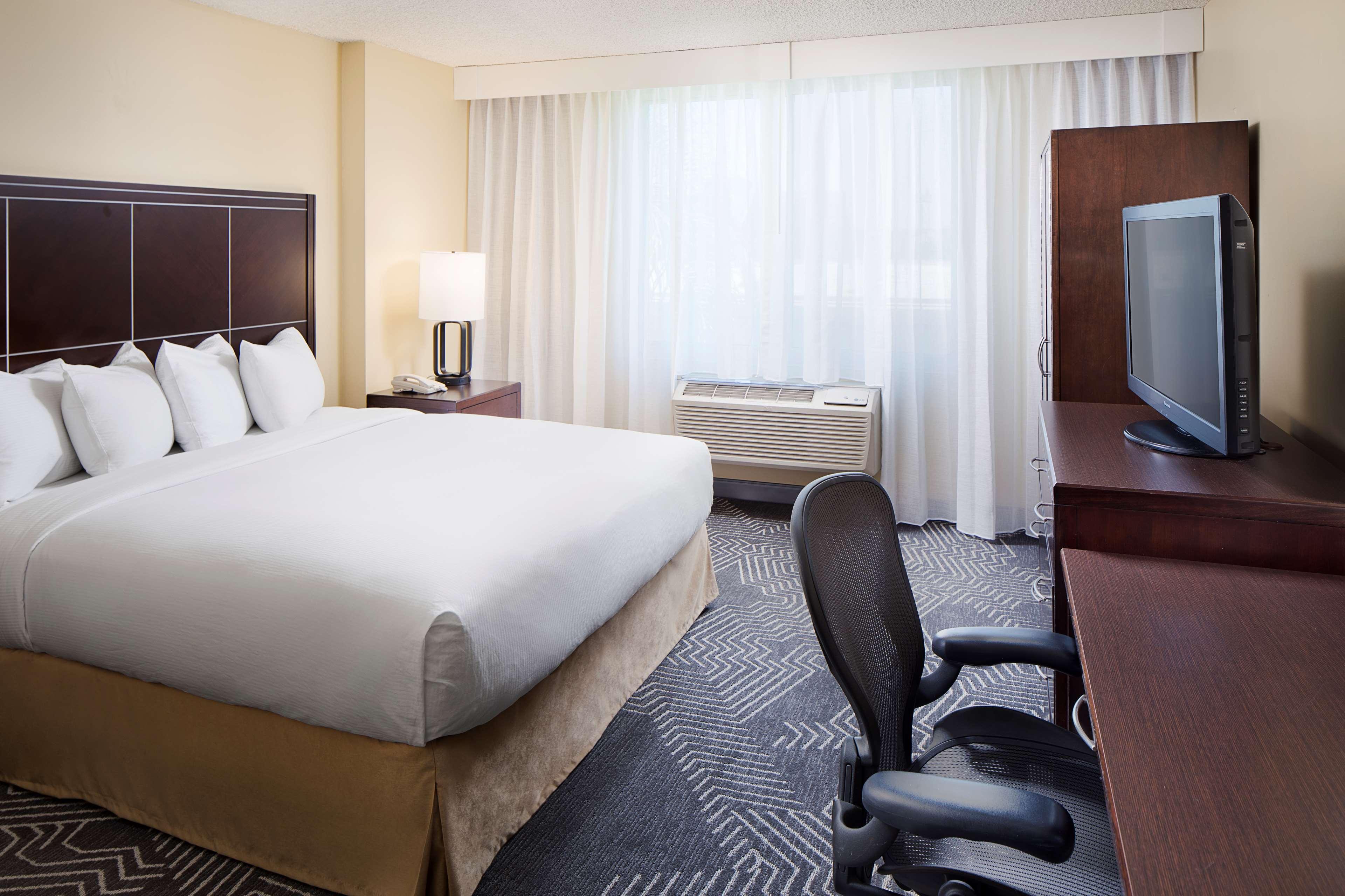 DoubleTree by Hilton Hotel Los Angeles Commerce