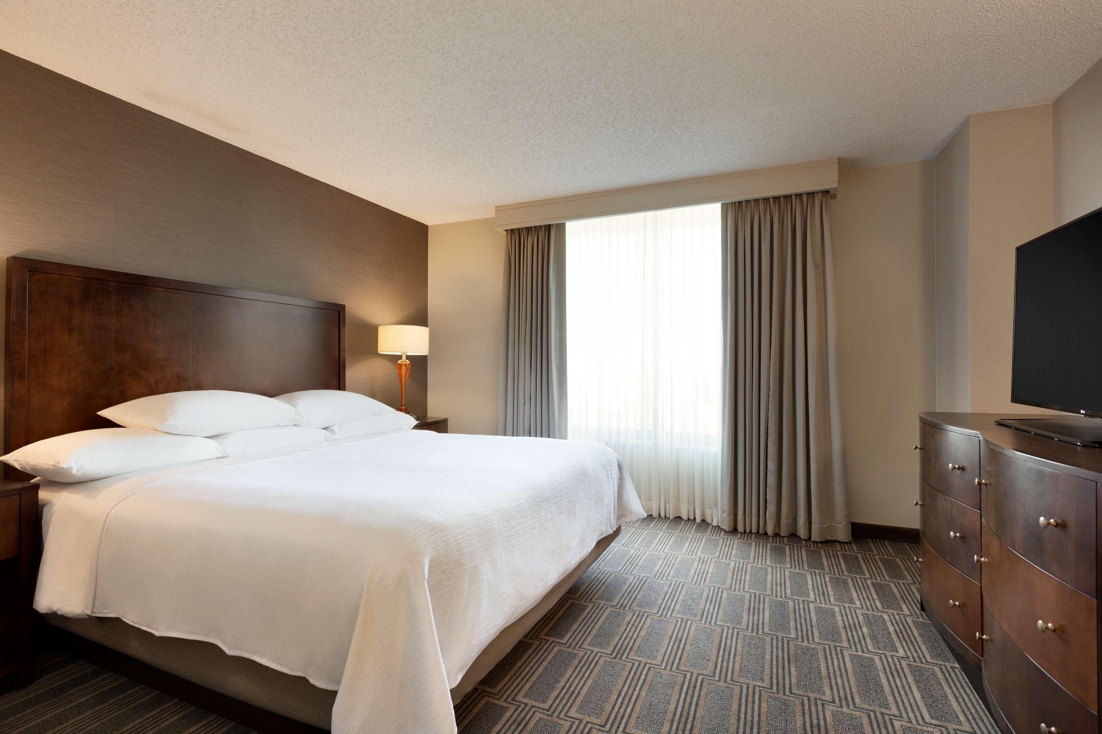 Embassy Suites Chicago Lombard Oak Brook