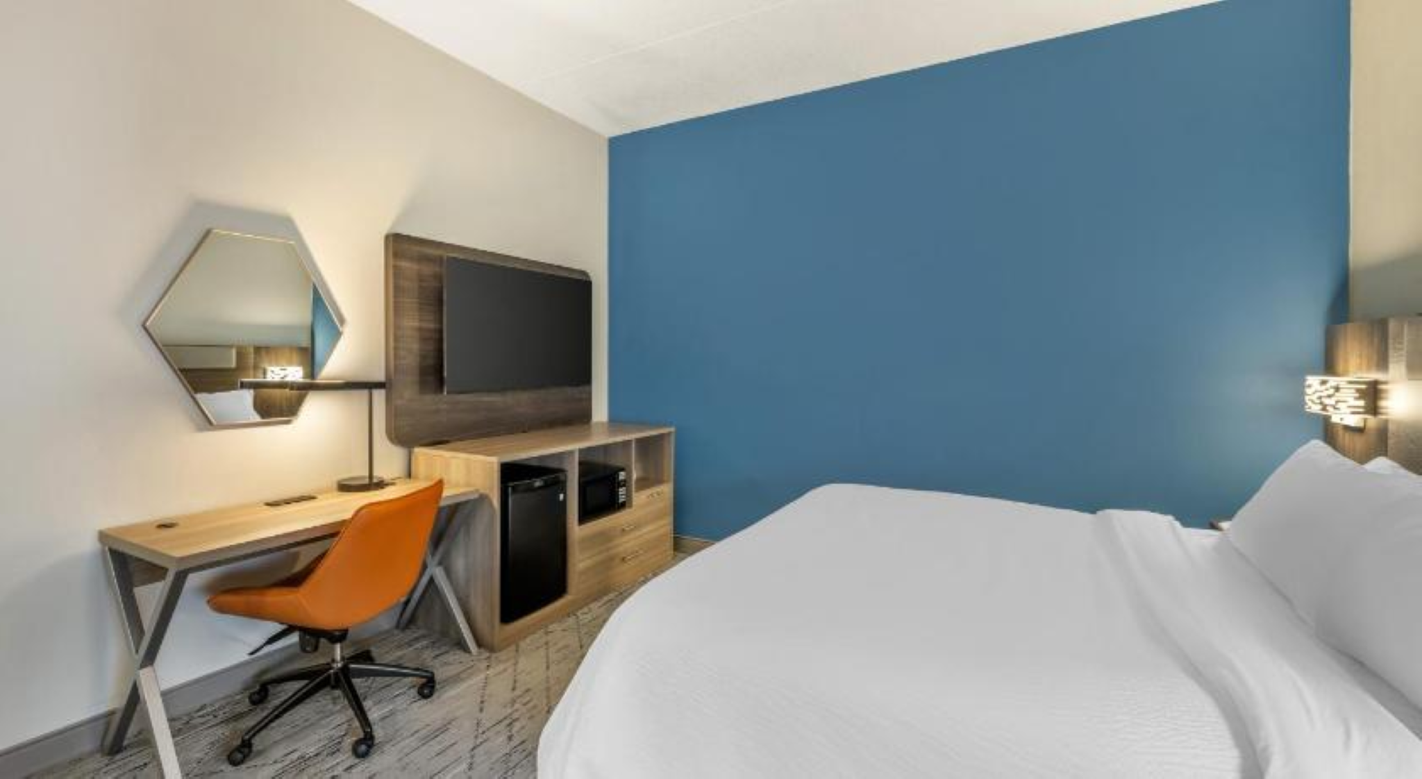 Holiday Inn Express Crestwood