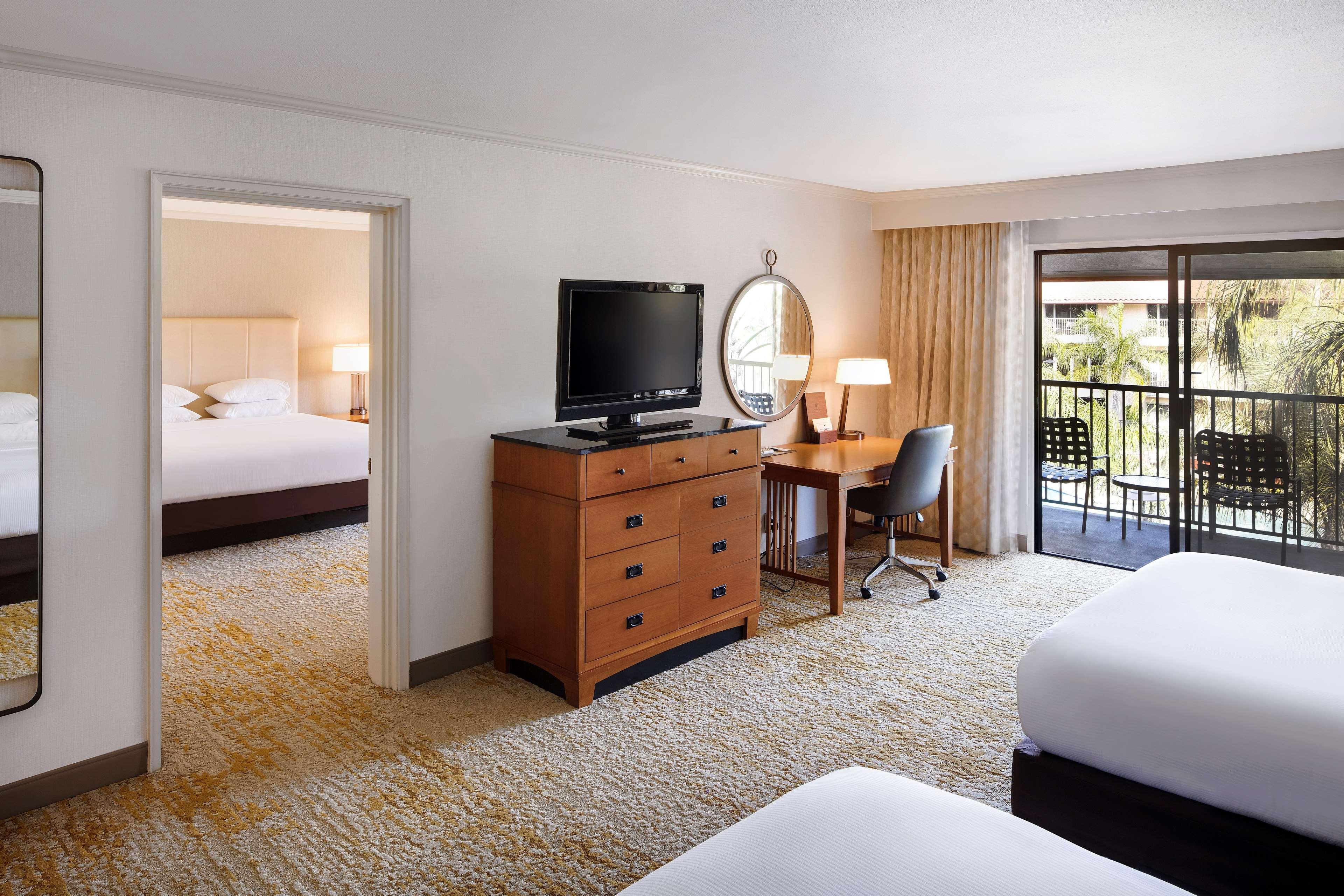 DoubleTree by Hilton Hotel Ontario Airport
