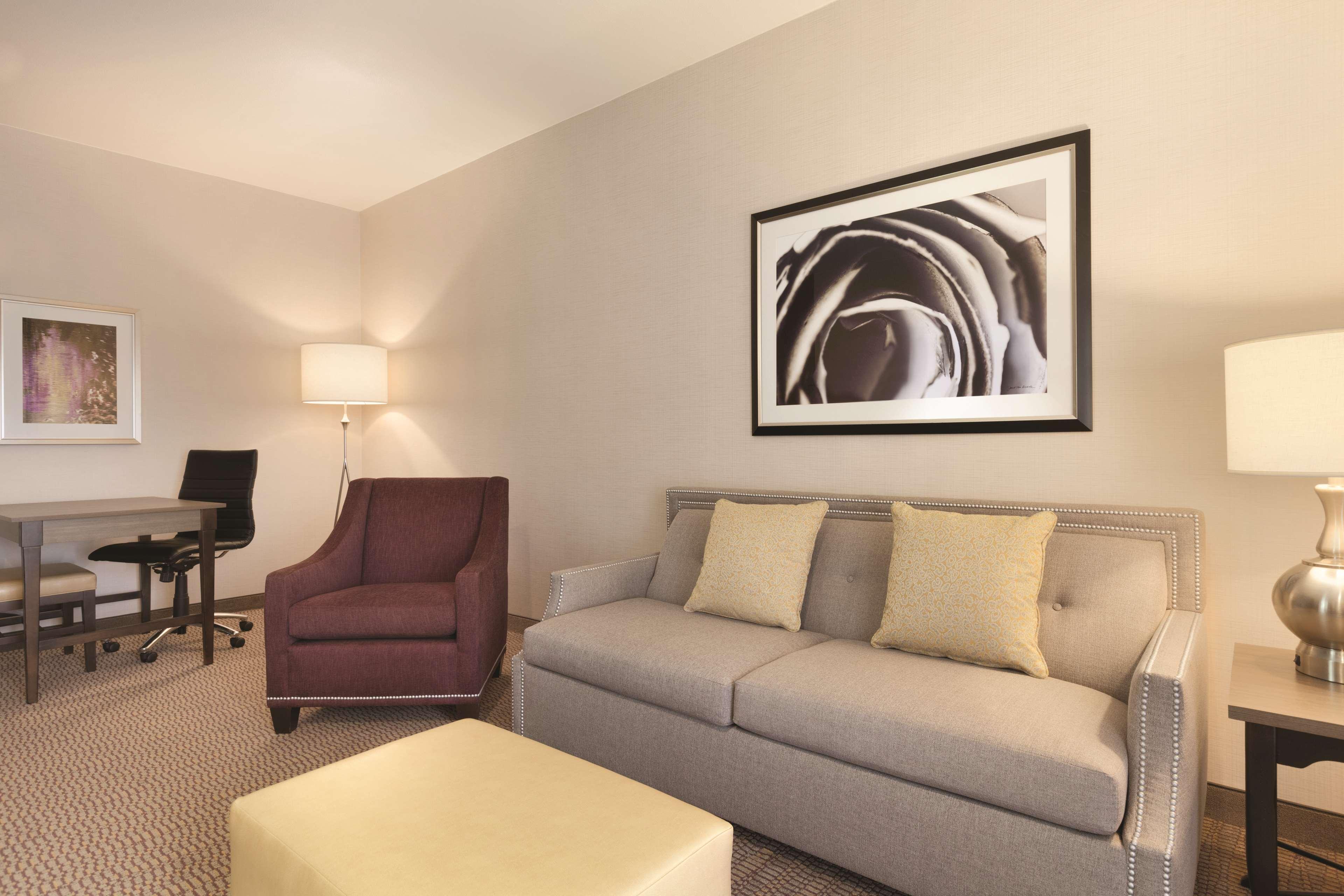 Embassy Suites Temecula Valley Wine Country