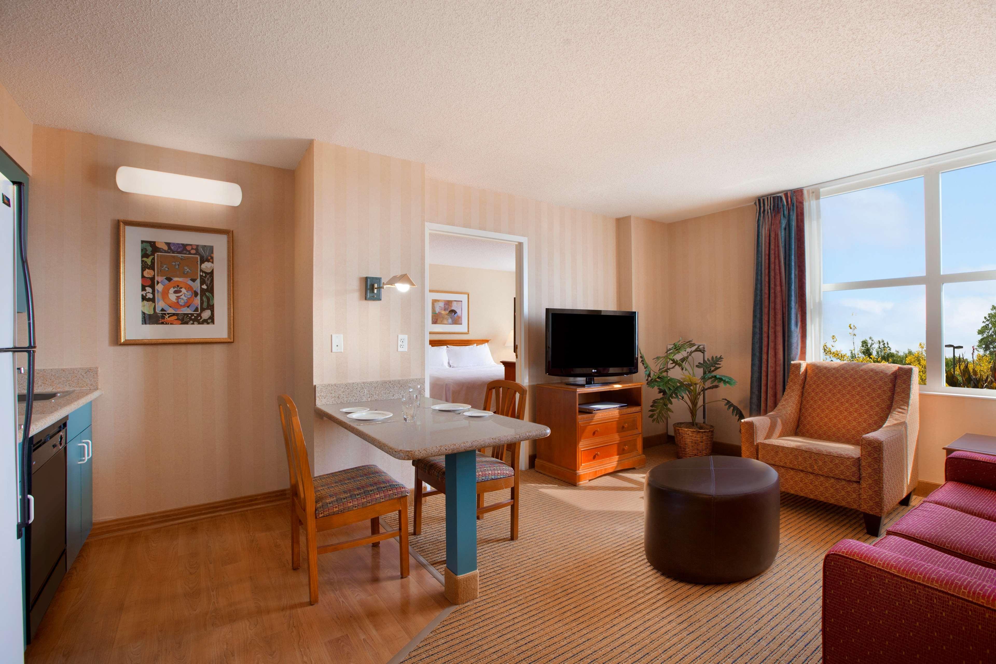 Homewood Suites by Hilton Falls Church - I-495 @ R