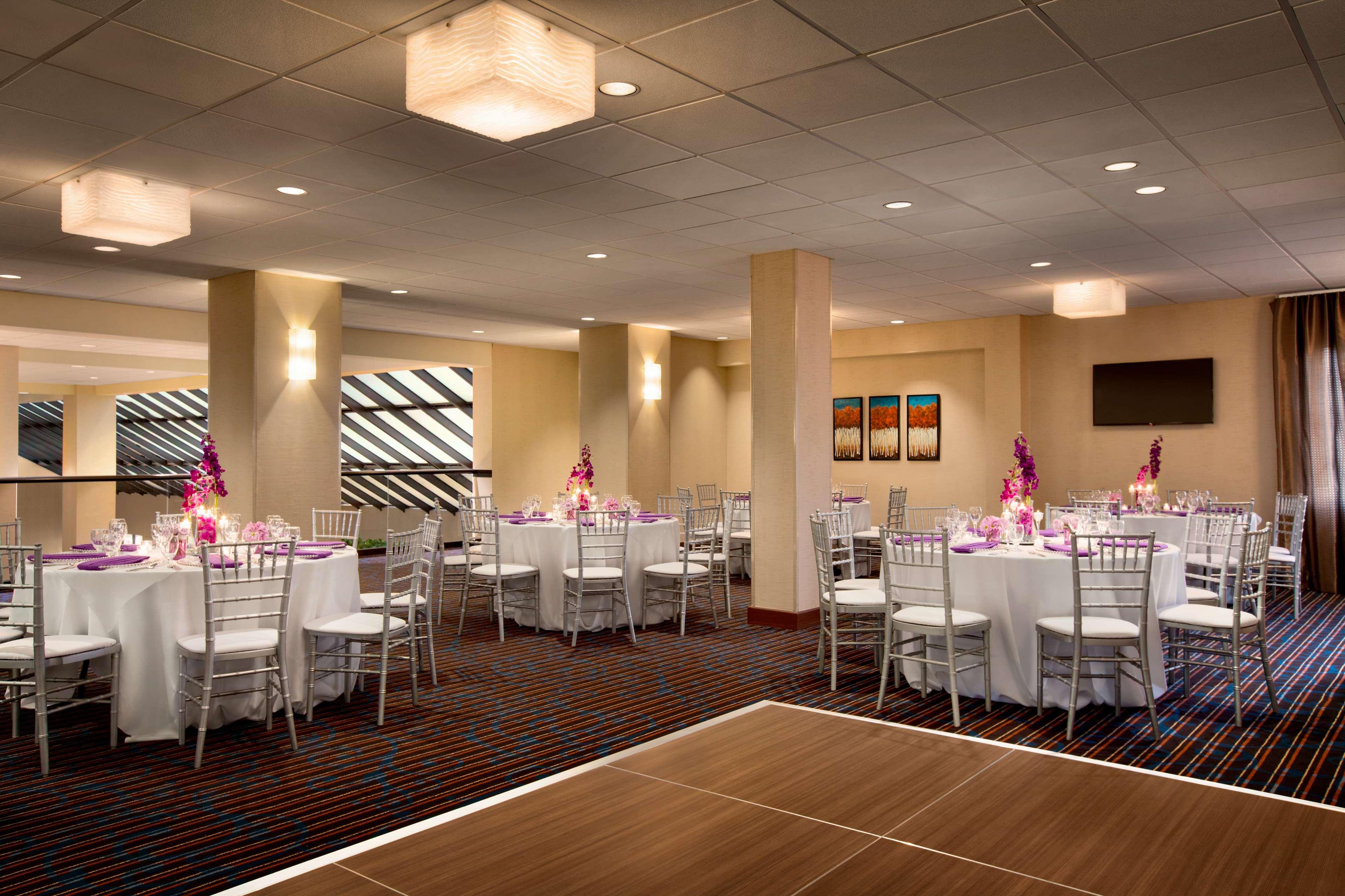 Embassy Suites by Hilton SantaClara Silicon Valley