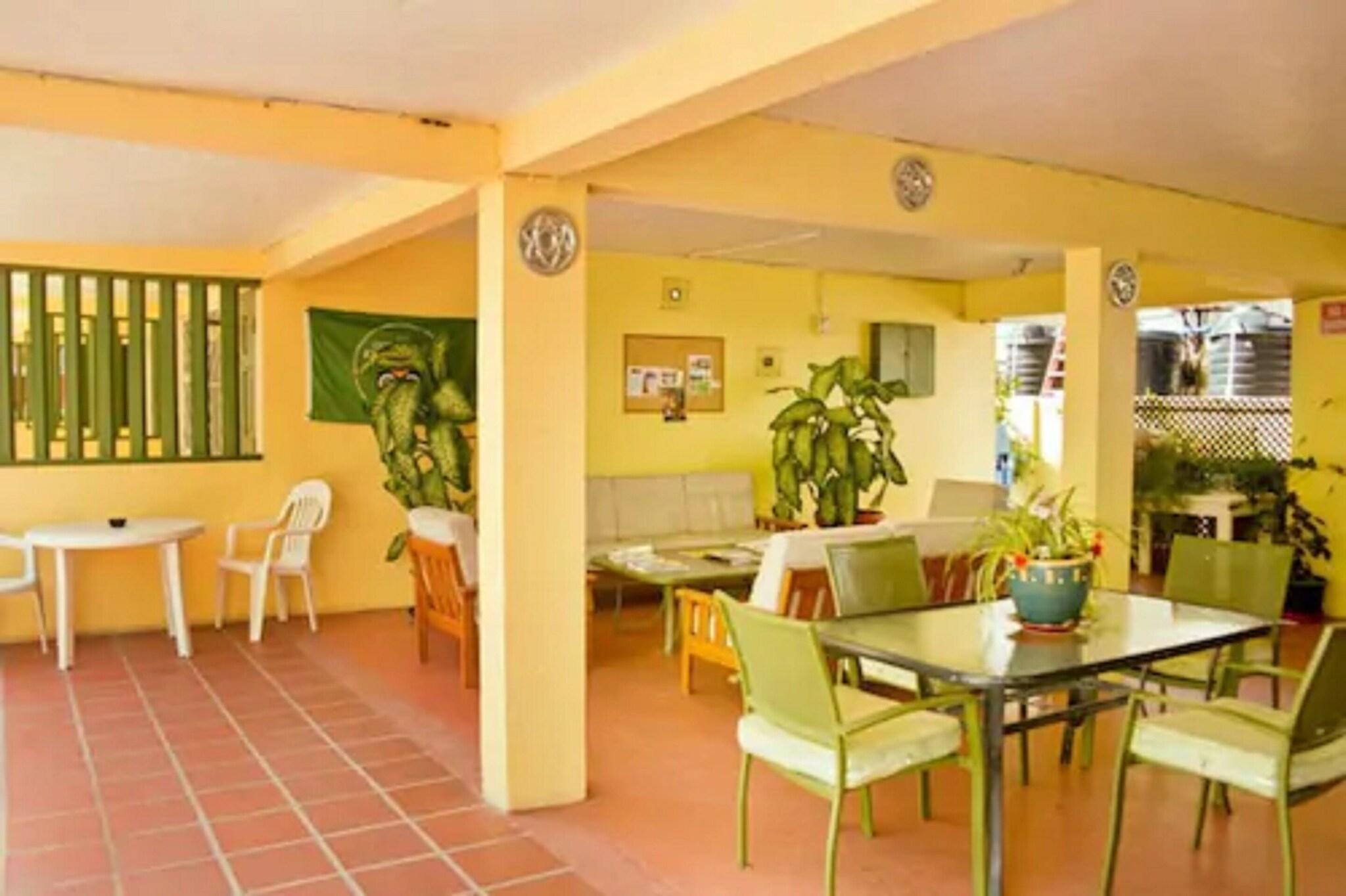 Meridian Inn by null