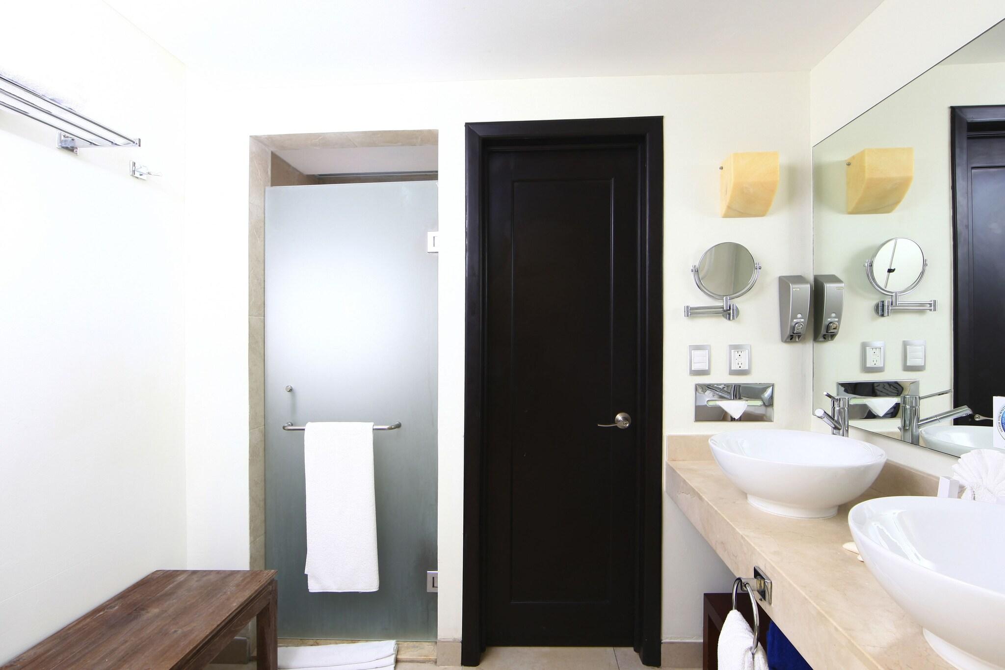 Sandos Caracol Nature Resort & Water Park by null