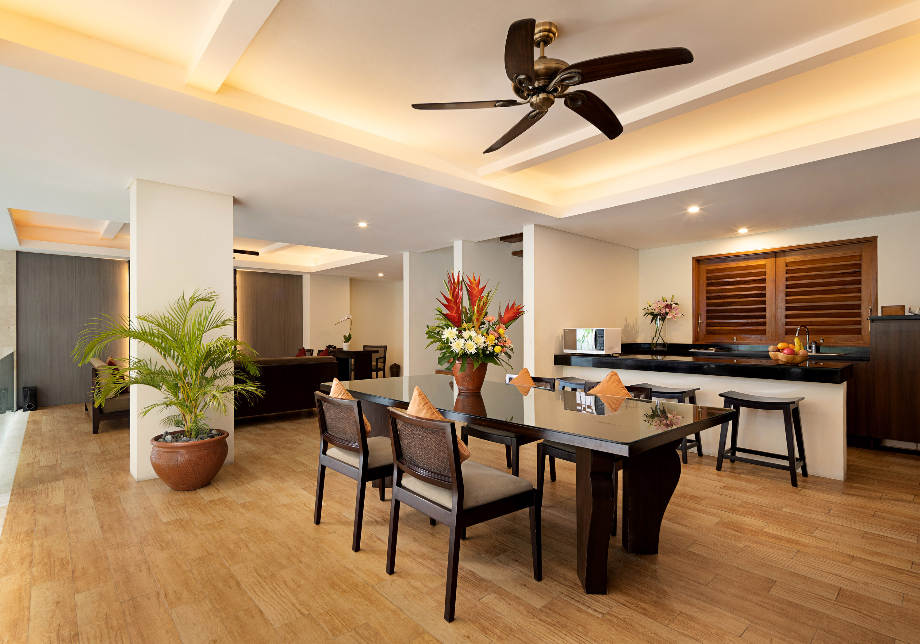 Villa Kayu Raja - photo