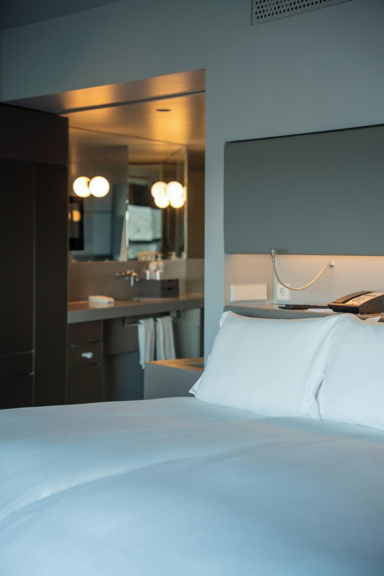 SO/ Vienna by null SO/ Vienna by null