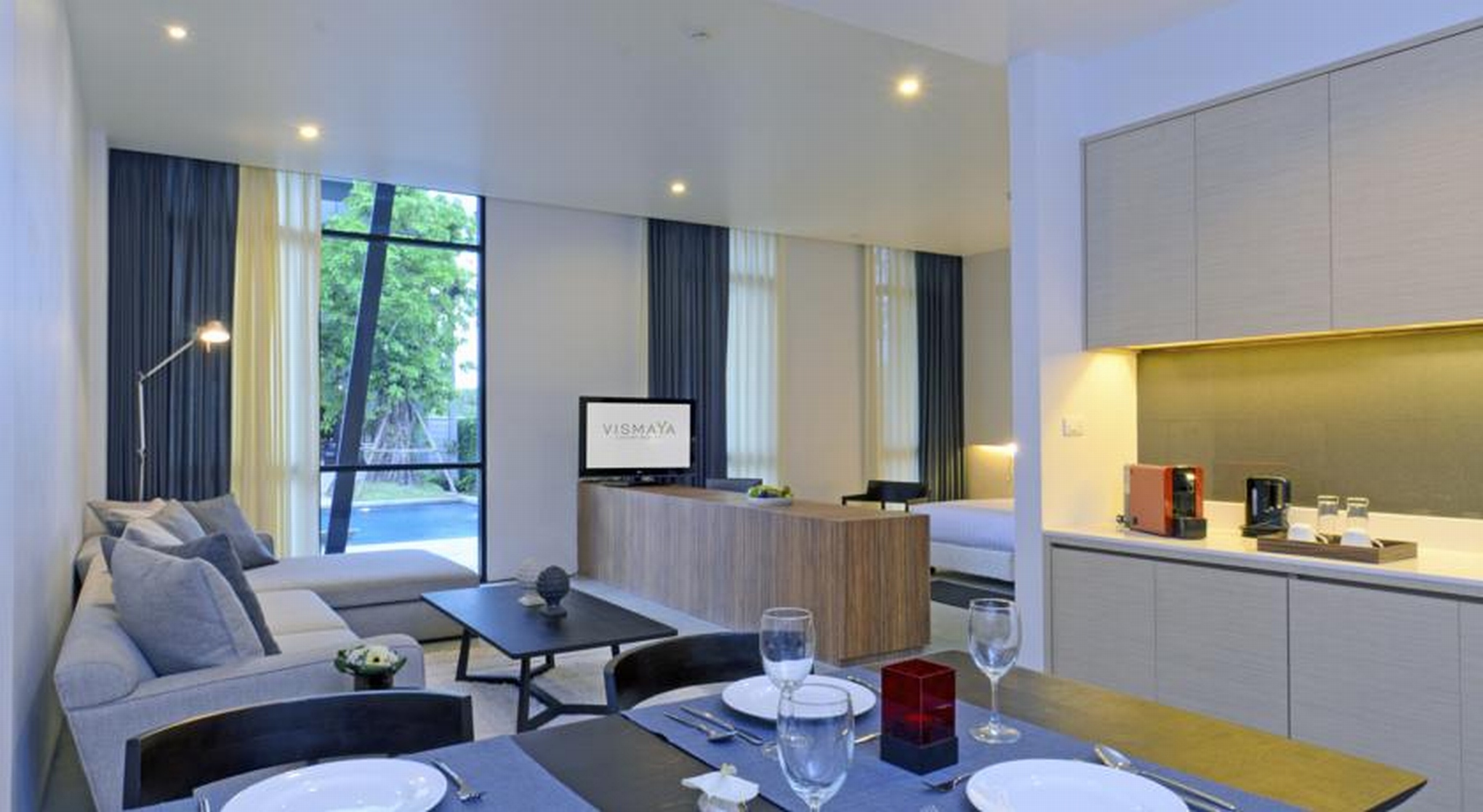 Suite, executive
