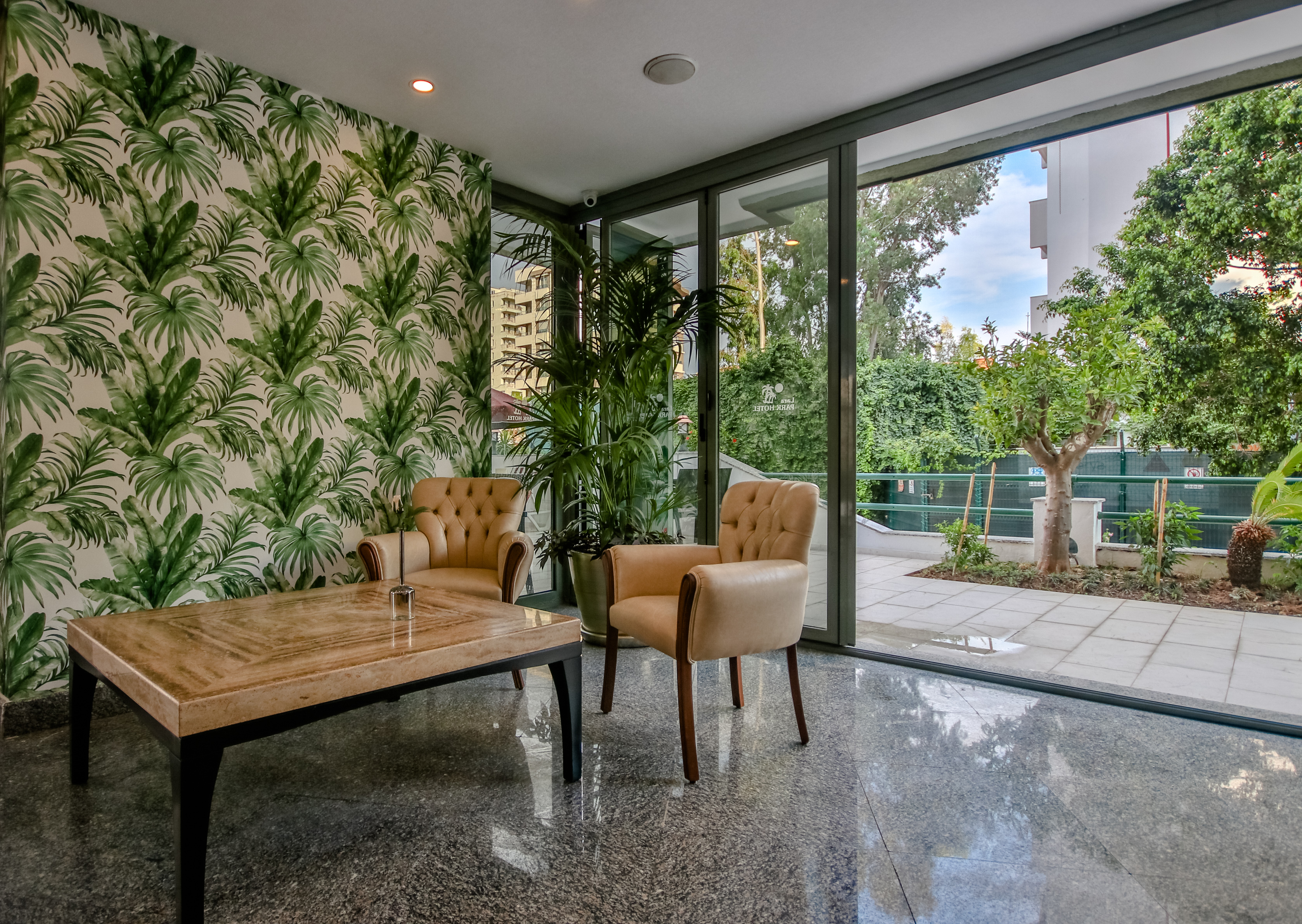 Lara Park Hotel - фото