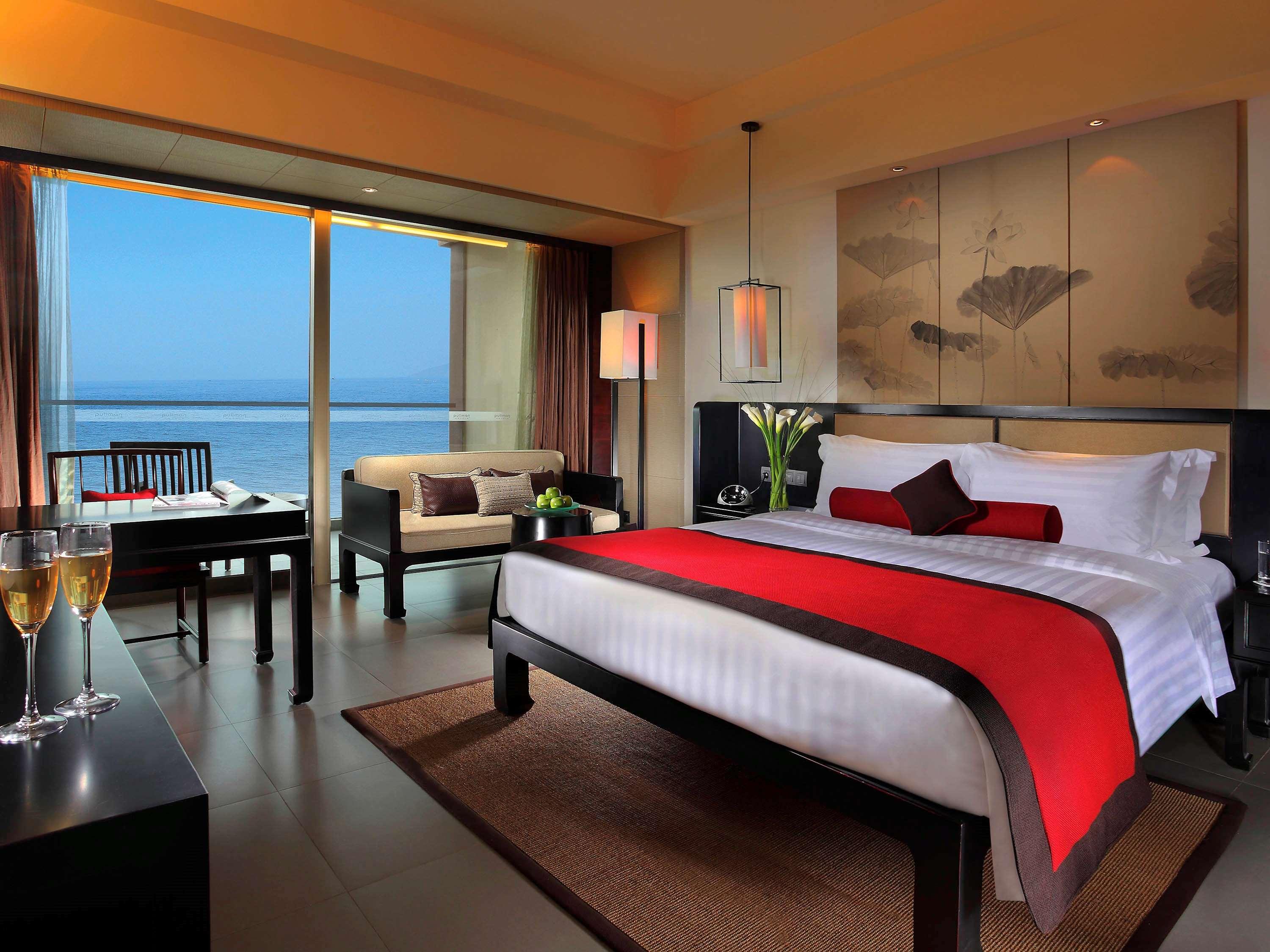 Hotel Pullman Oceanview Sanya Bay Resort & Spa by null