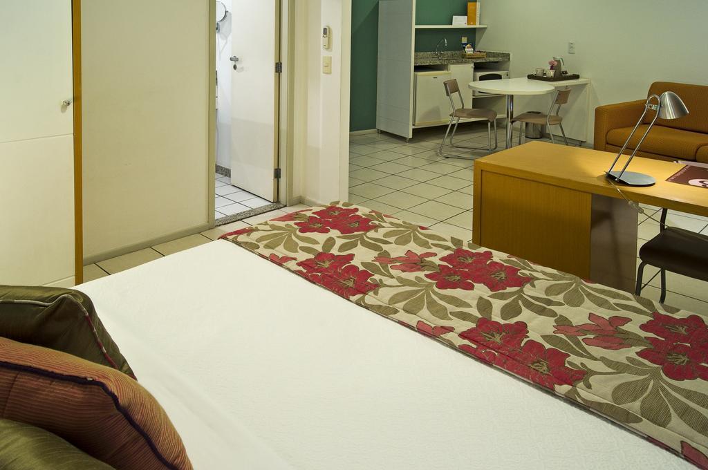 Praia do Canto Apart Hotel