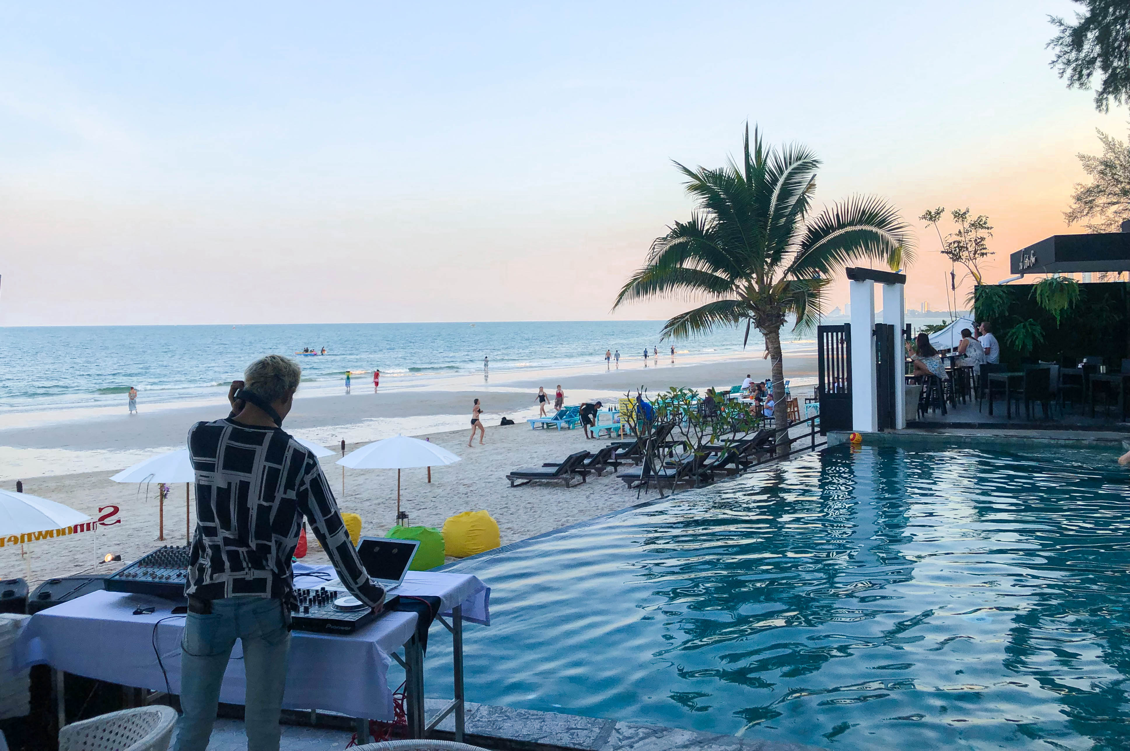 Laksasubha Hua Hin by null