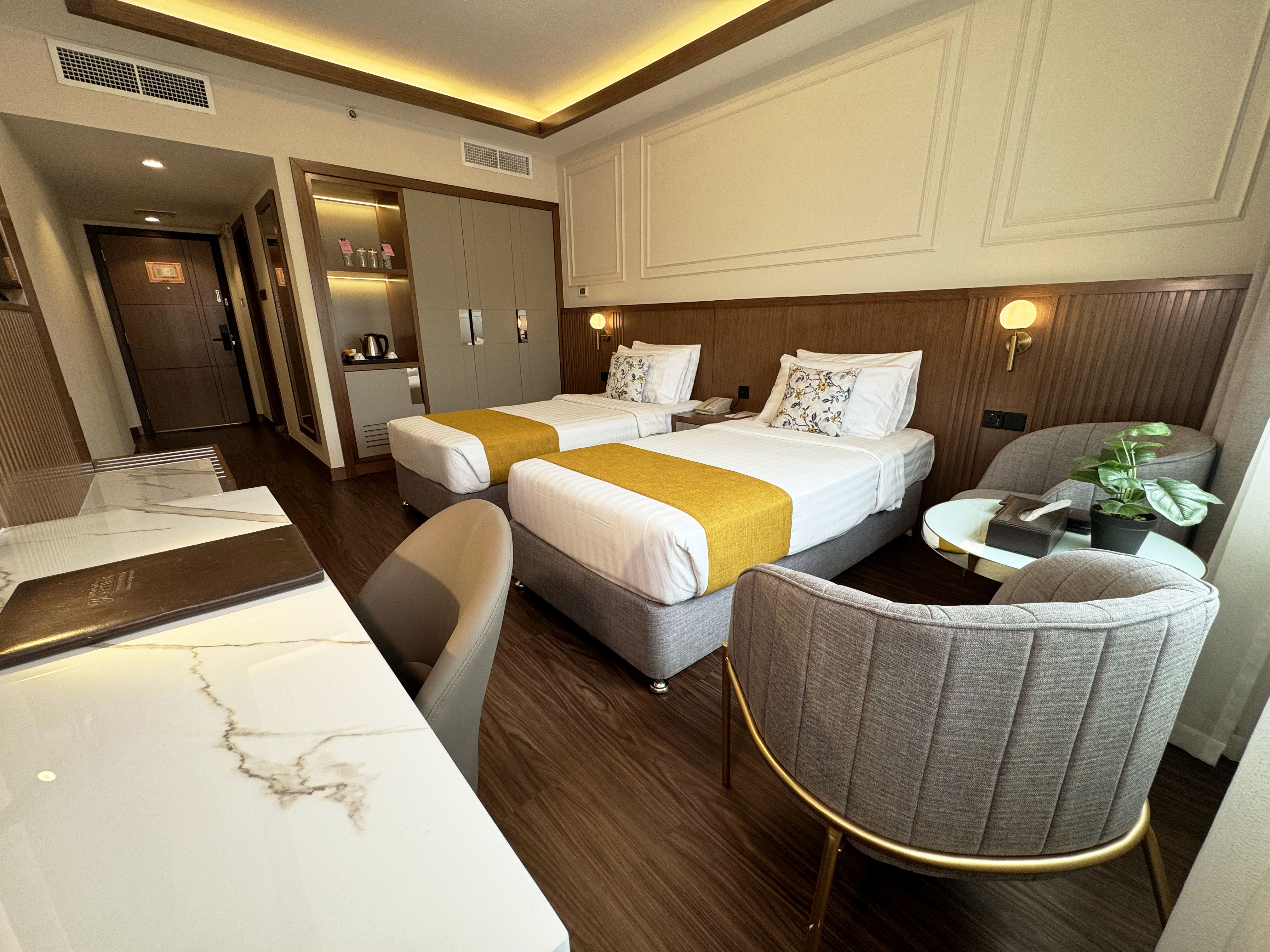 Fortune Plaza hotel llc - фото