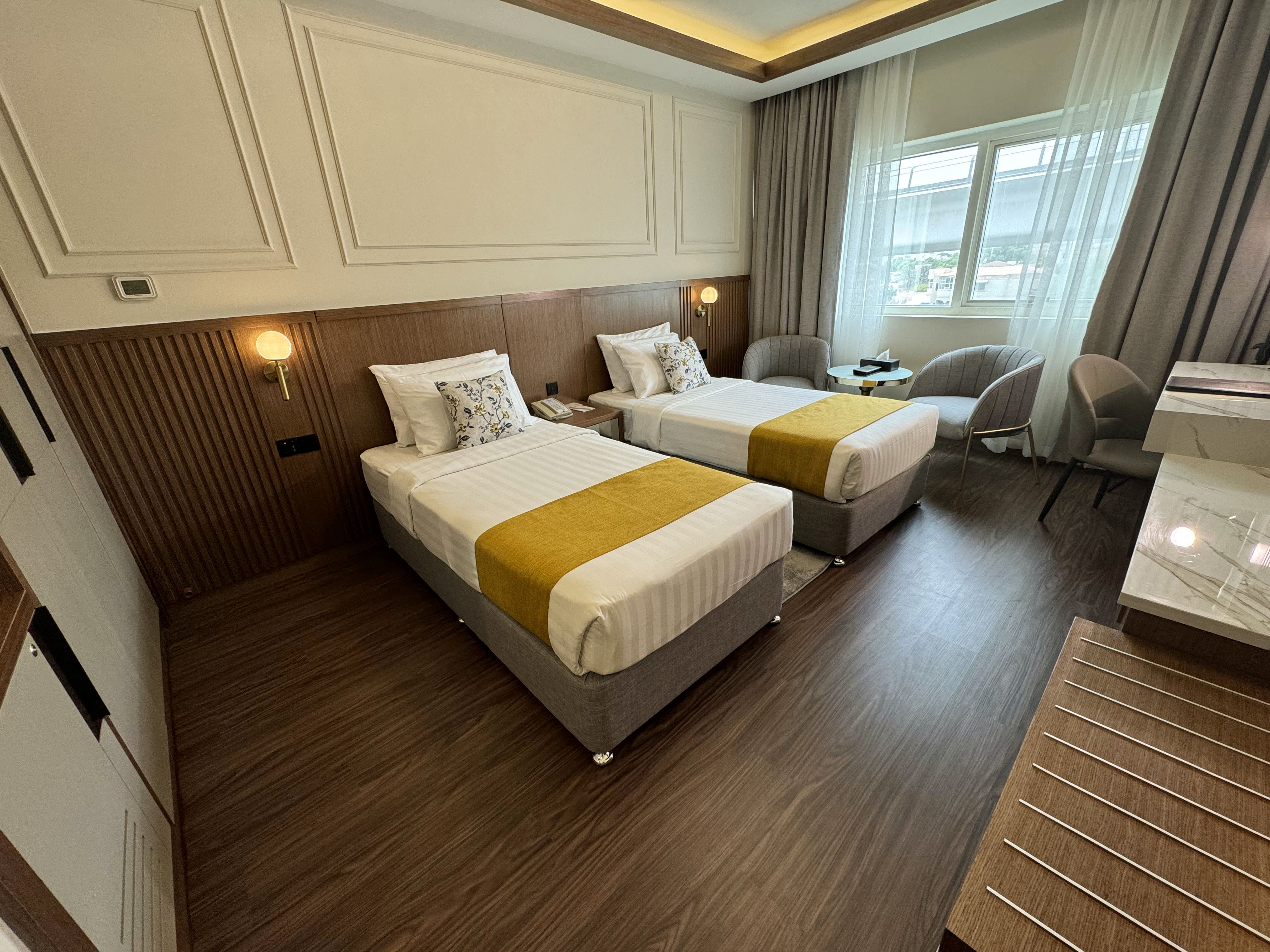 Fortune Plaza hotel llc - фото