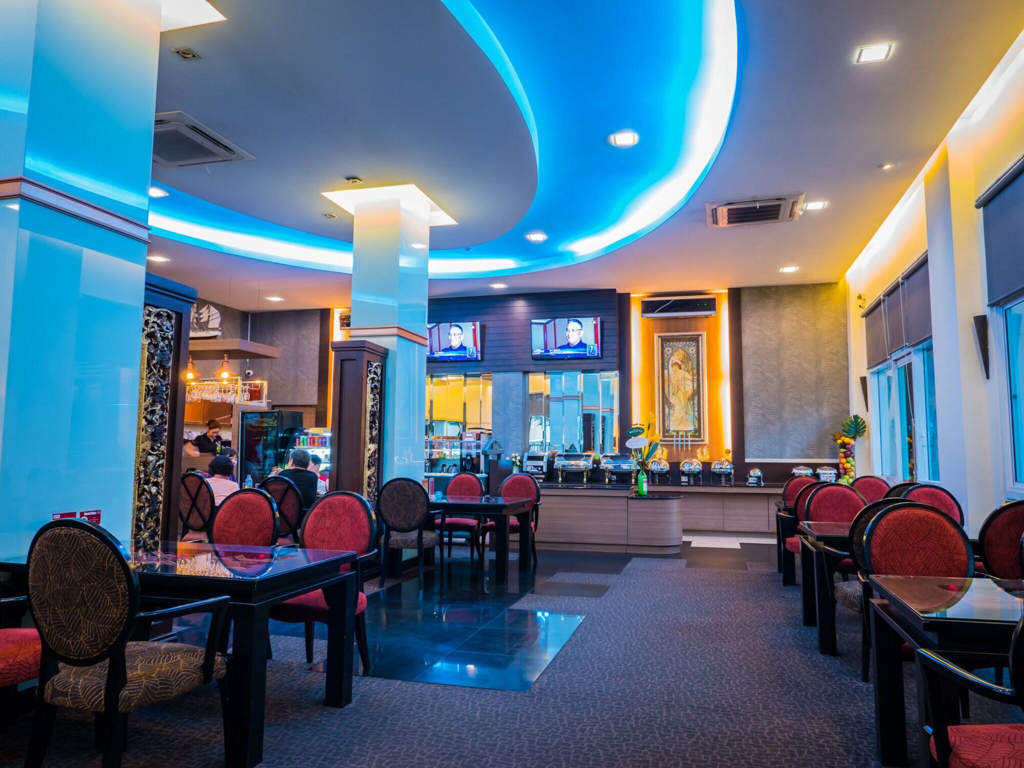 Atrium Boutique (SHA+)