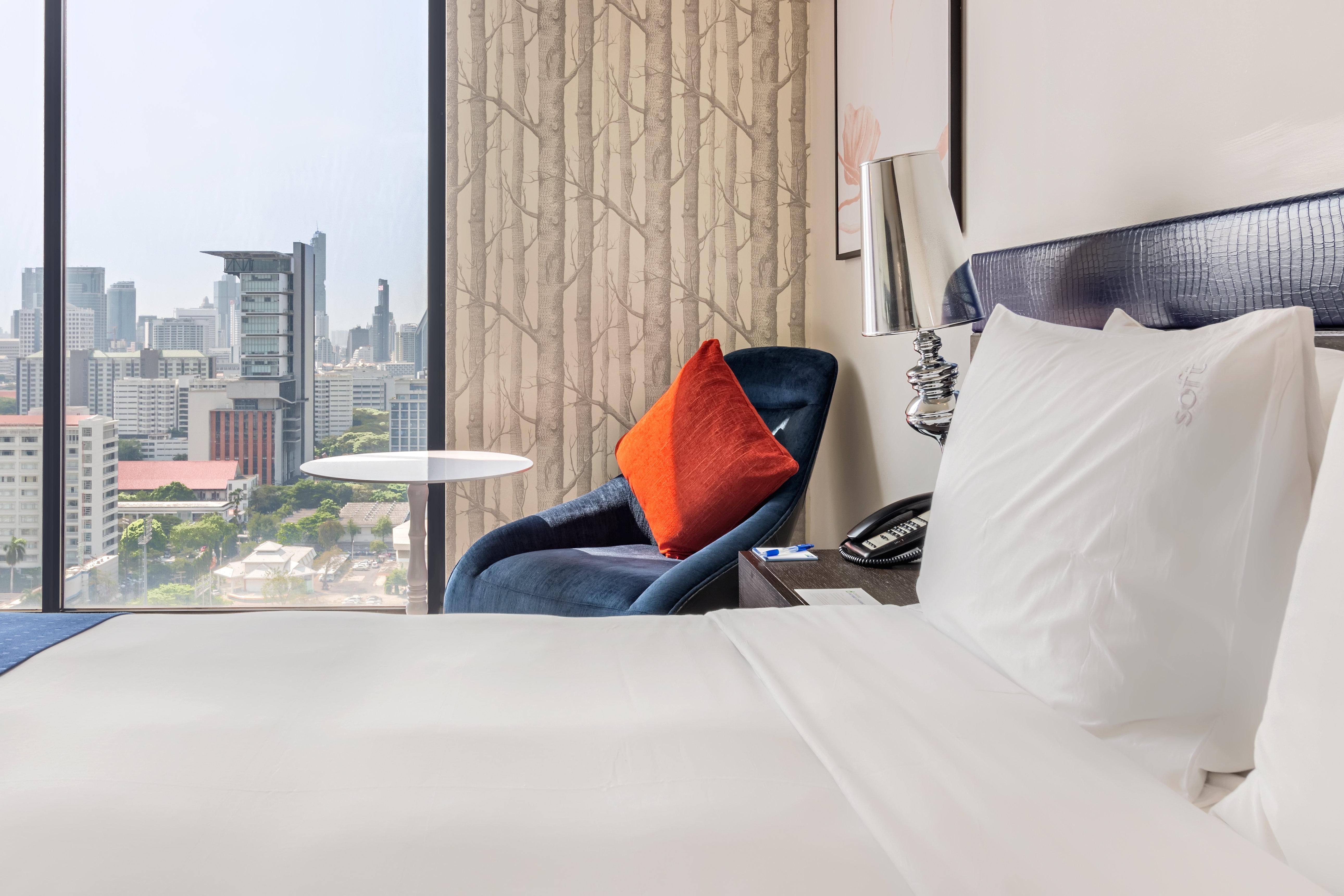 Holiday Inn Express Bangkok Siam Bangkok Start From Usd 62 Per Night Price Address Reviews