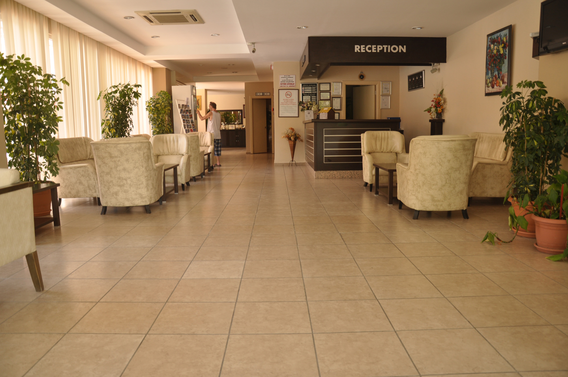 Helios Hotel - фото